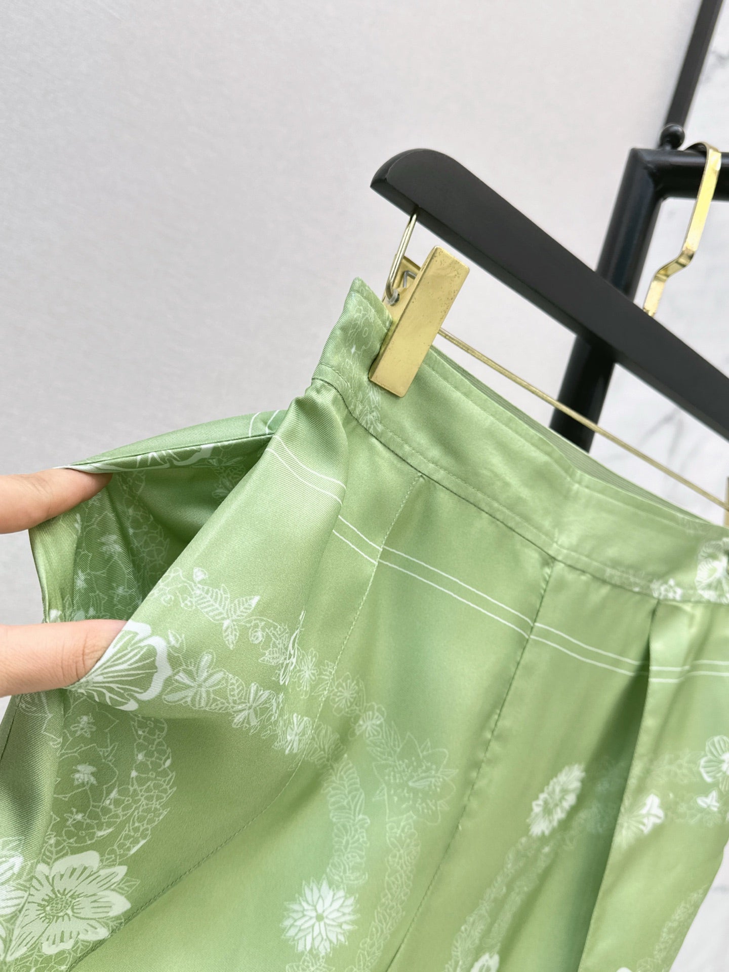 Herm 25ss silk wide-leg pants