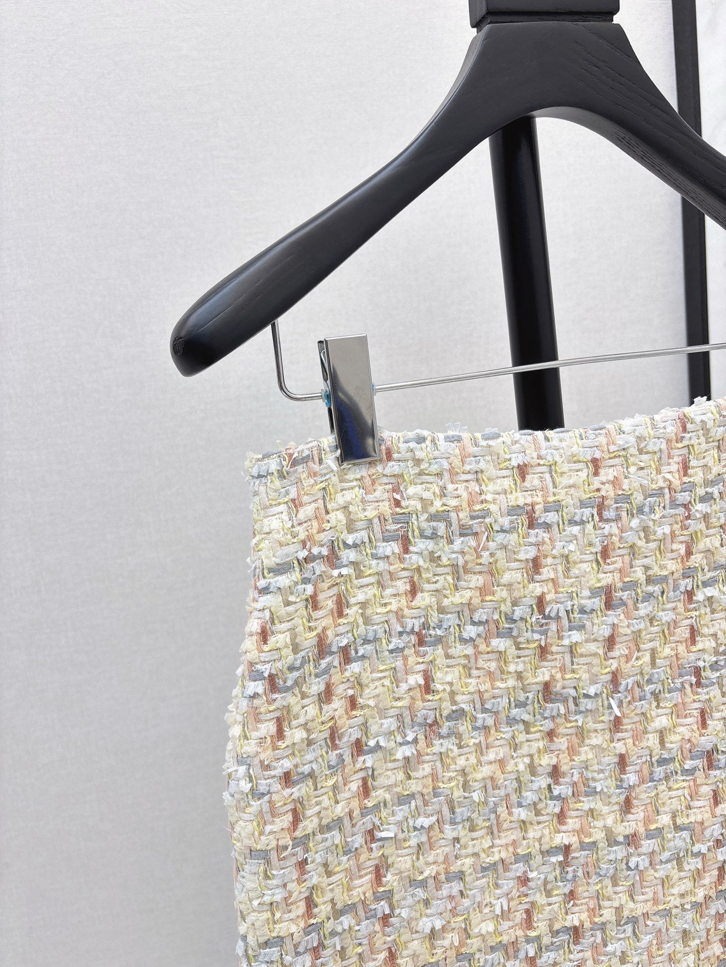 Ch 25ss woven skirt
