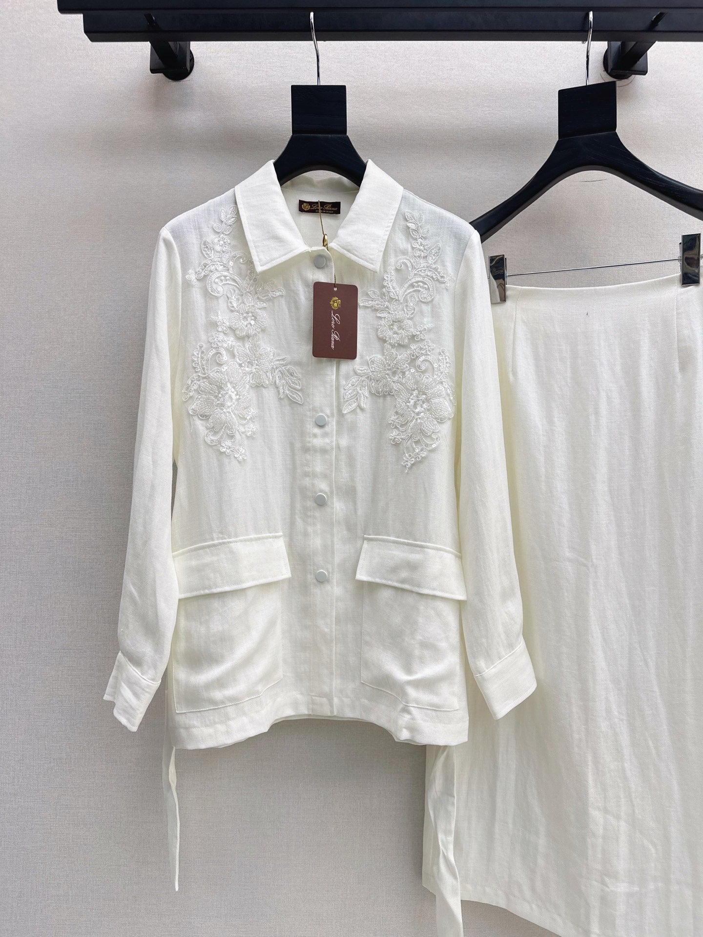 Loro pi 25ss linen embroidered set