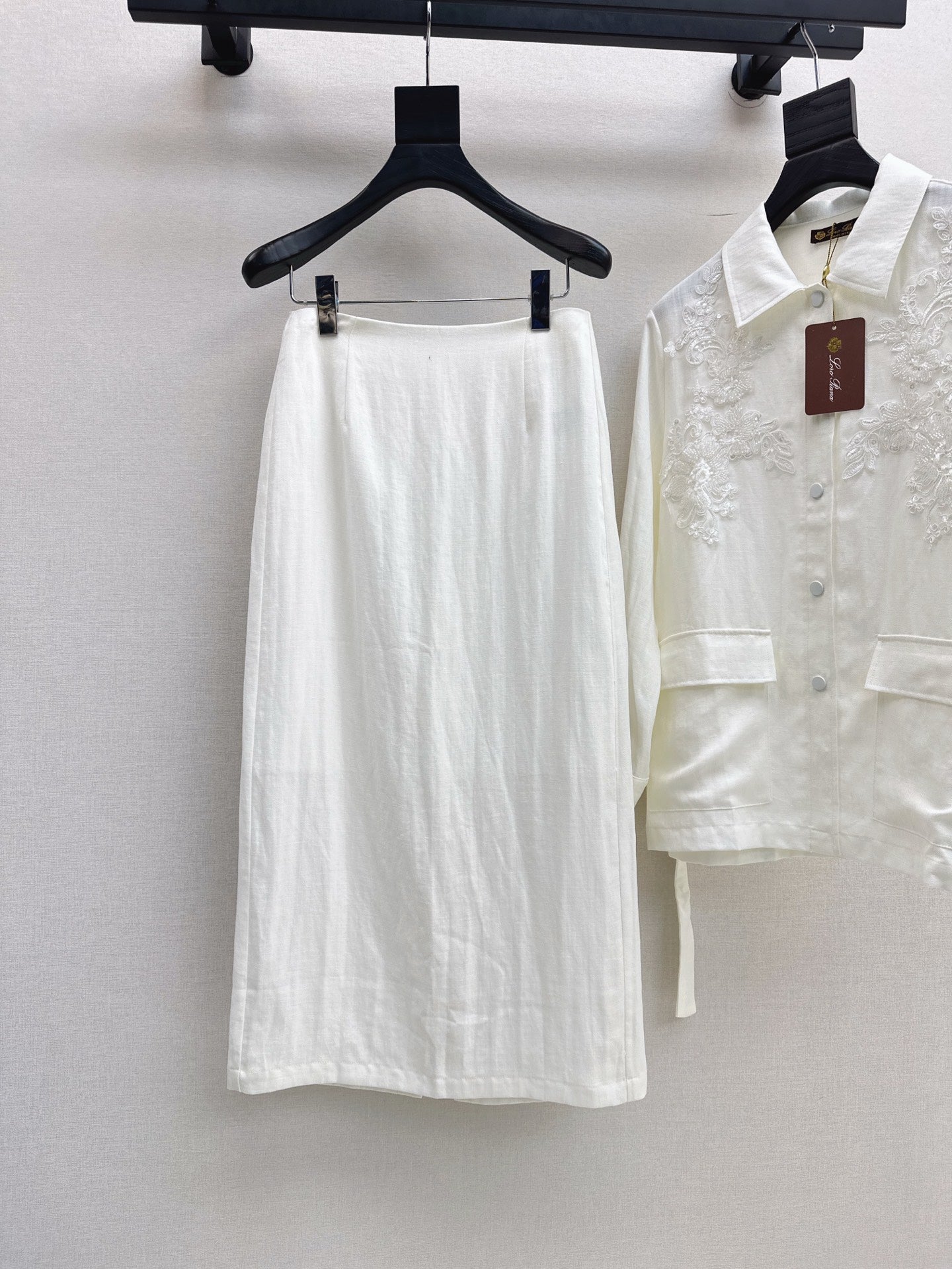 Loro pi 25ss linen embroidered set