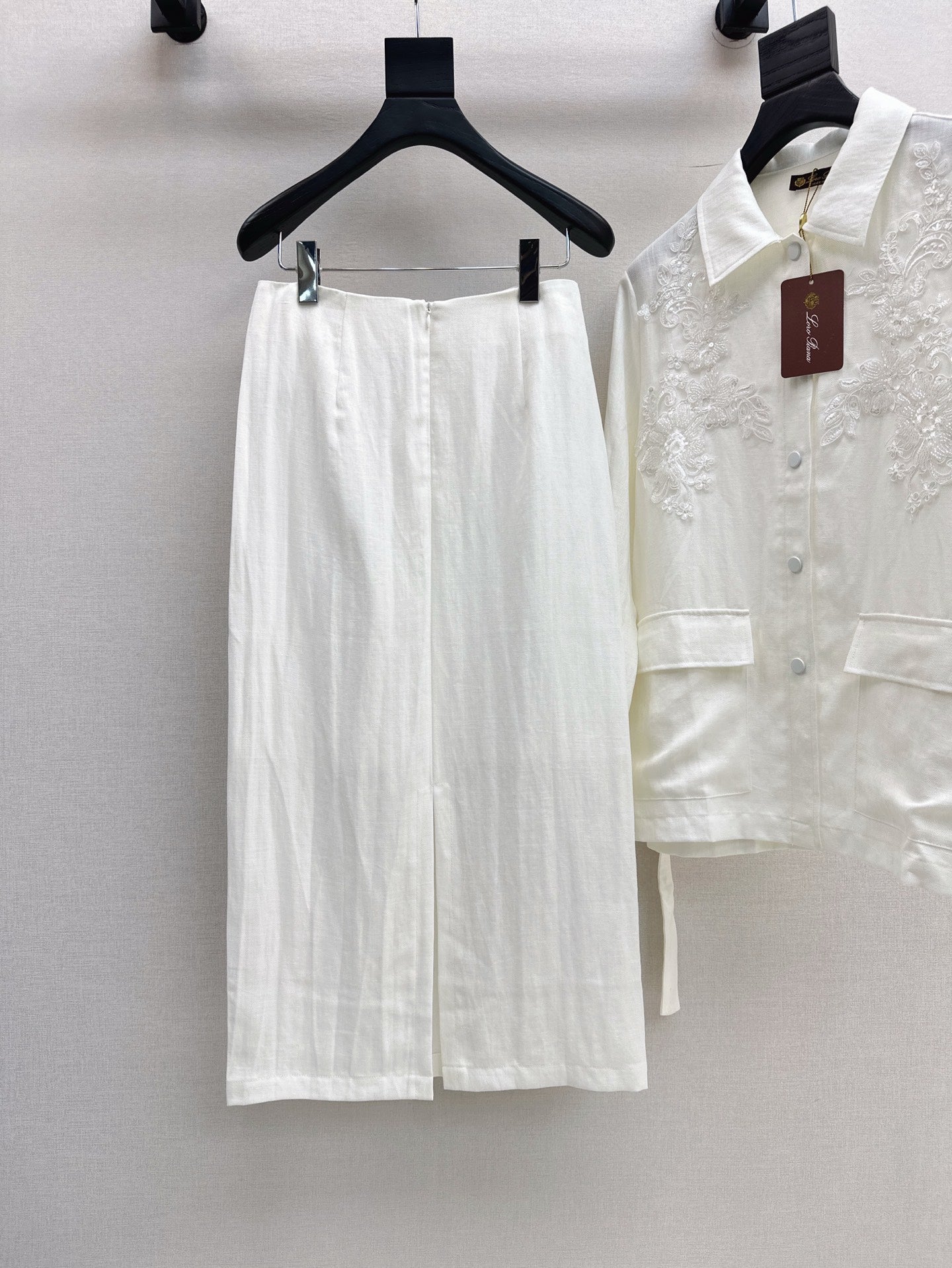Loro pi 25ss linen embroidered set