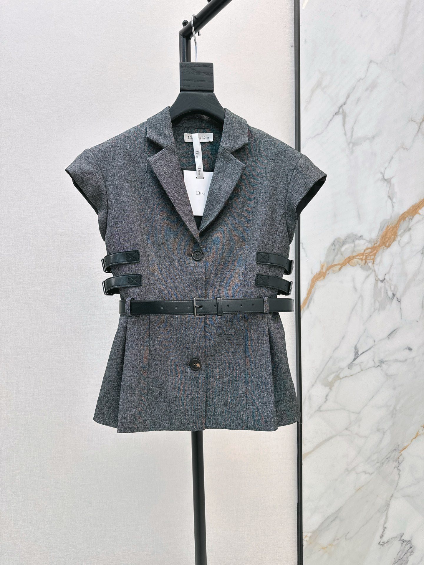Dio 25ss sleeveless jacket