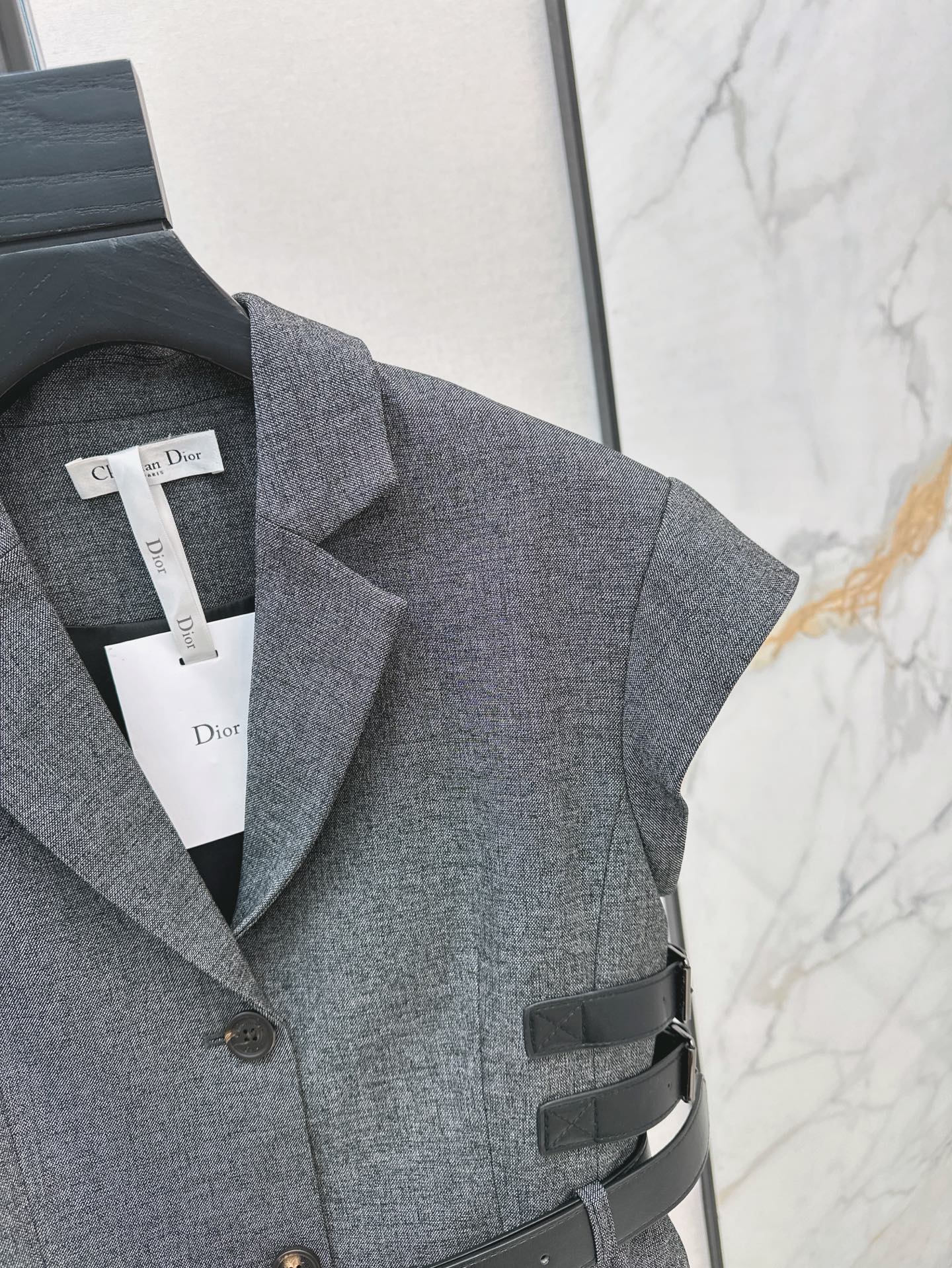 Dio 25ss sleeveless jacket