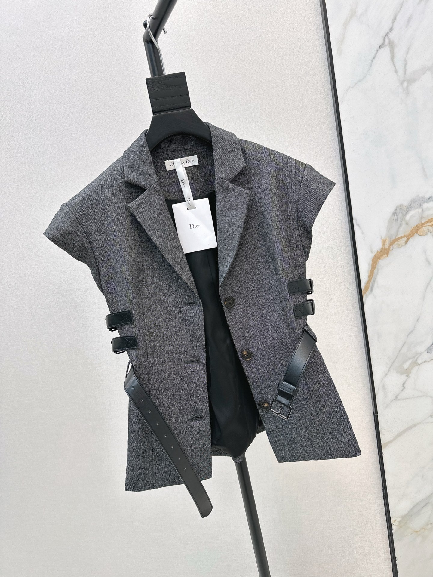 Dio 25ss sleeveless jacket