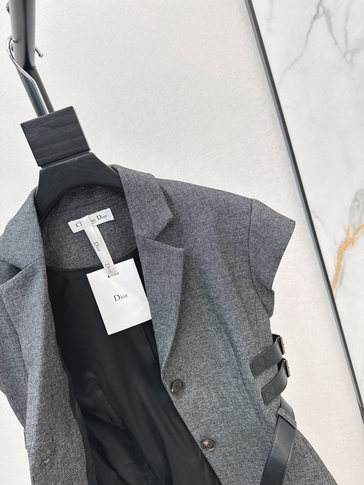 Dio 25ss sleeveless jacket