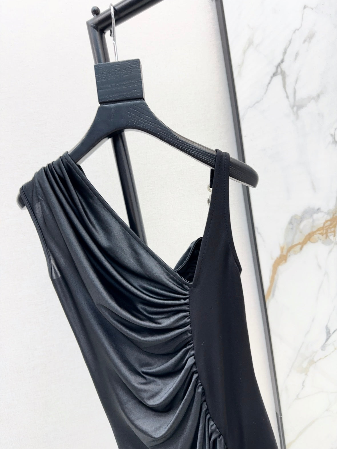 ve 25ss pleated dress
