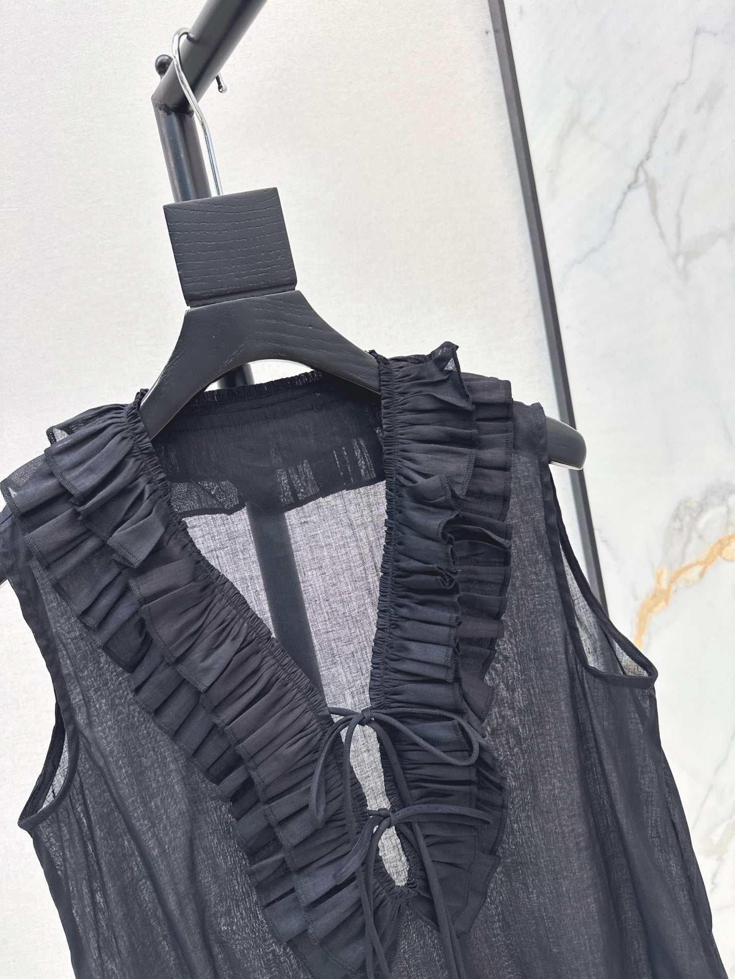 chan 25ss linen ruffle vest
