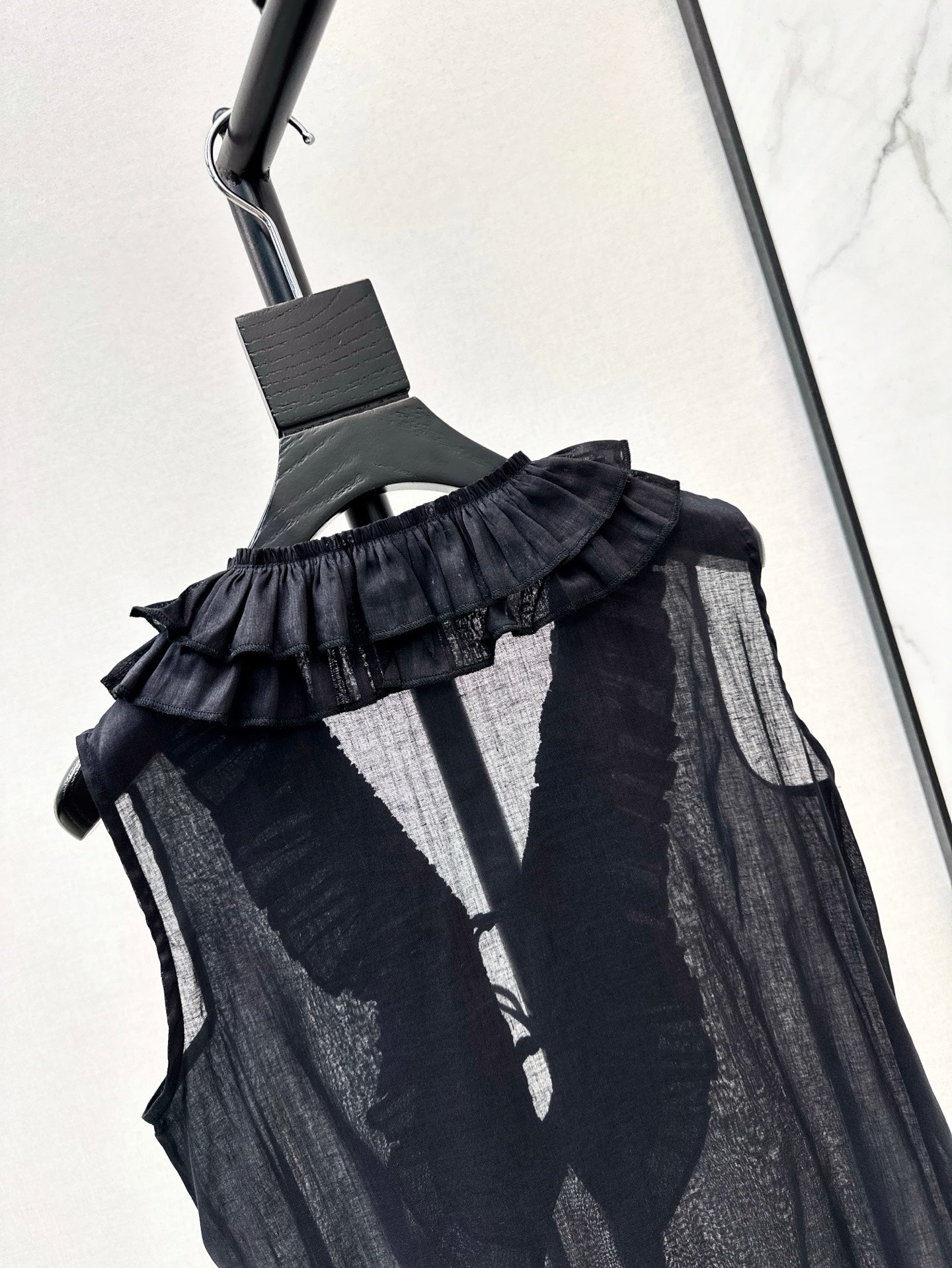 chan 25ss linen ruffle vest