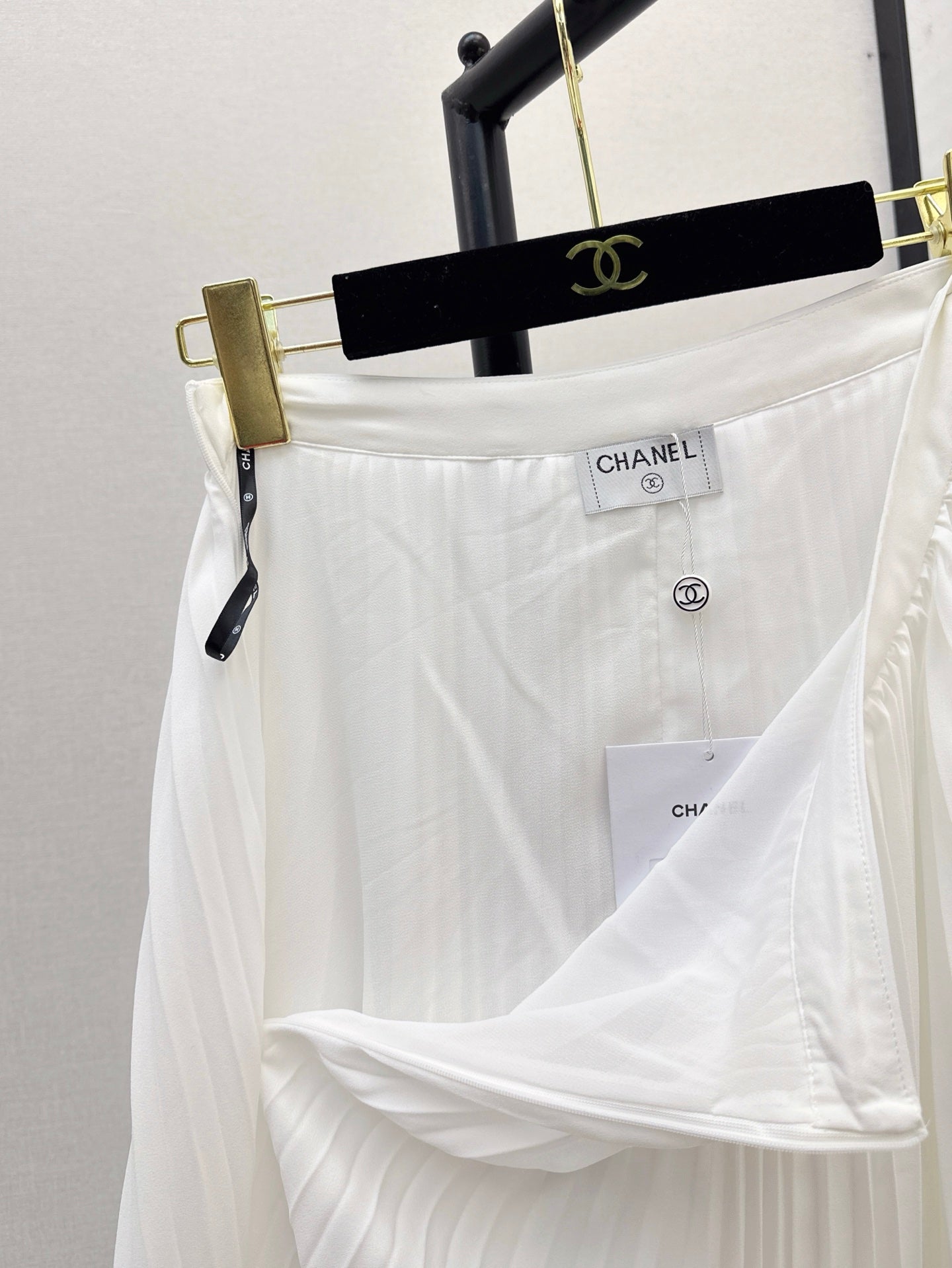 Chan 25ss pleated skirt