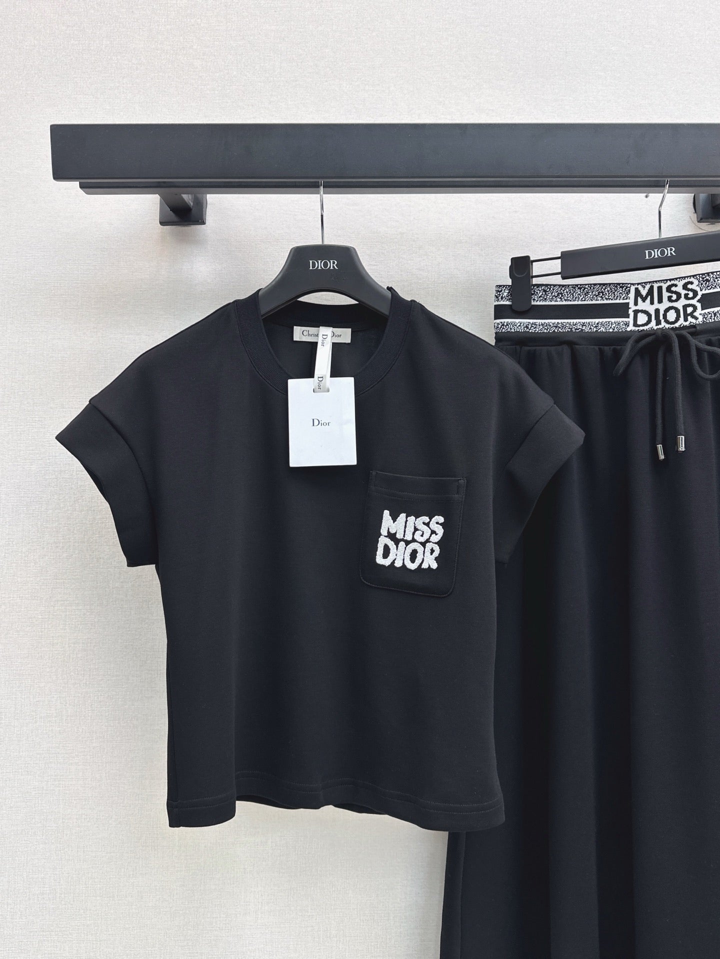 Dio 25ss miss skirt set