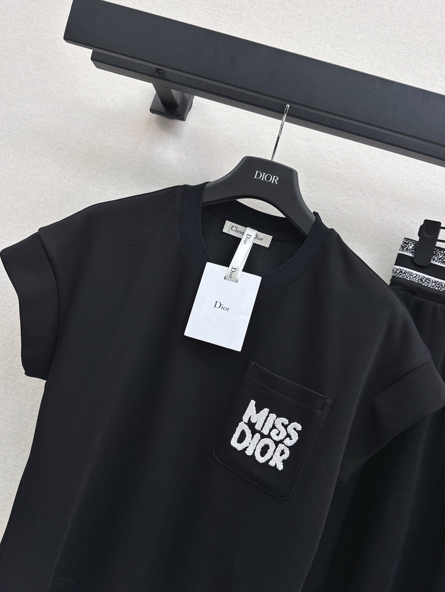 Dio 25ss miss skirt set