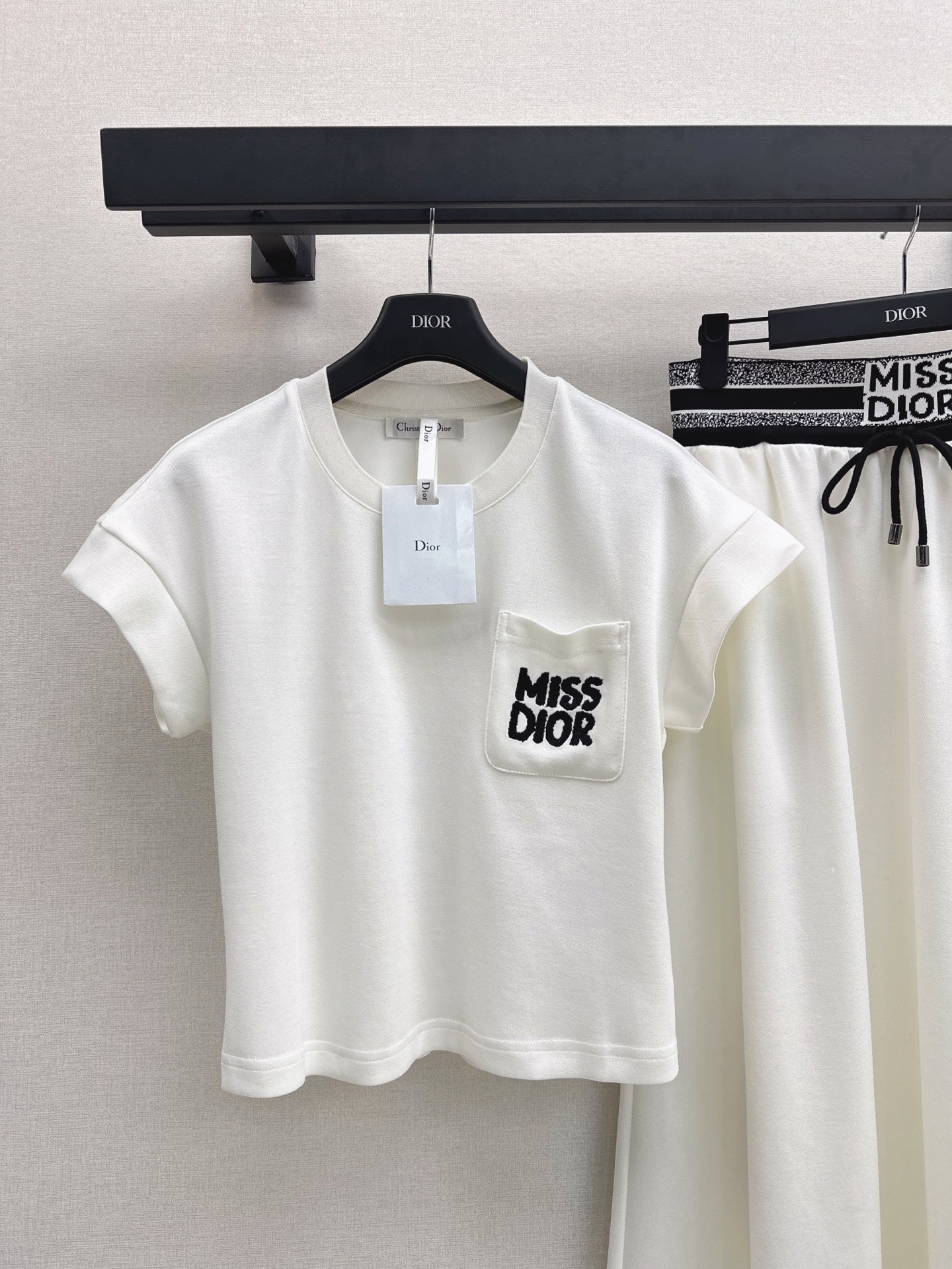 Dio 25ss miss skirt set