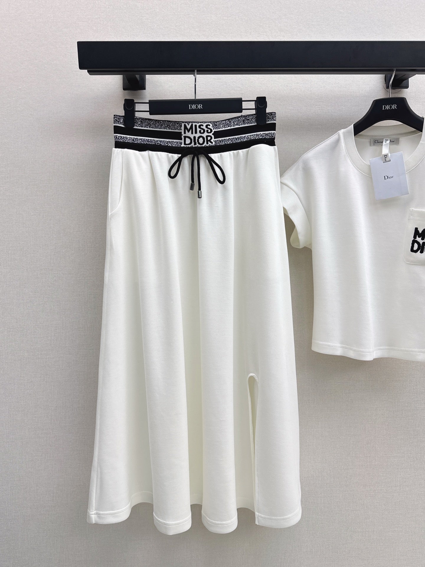 Dio 25ss miss skirt set