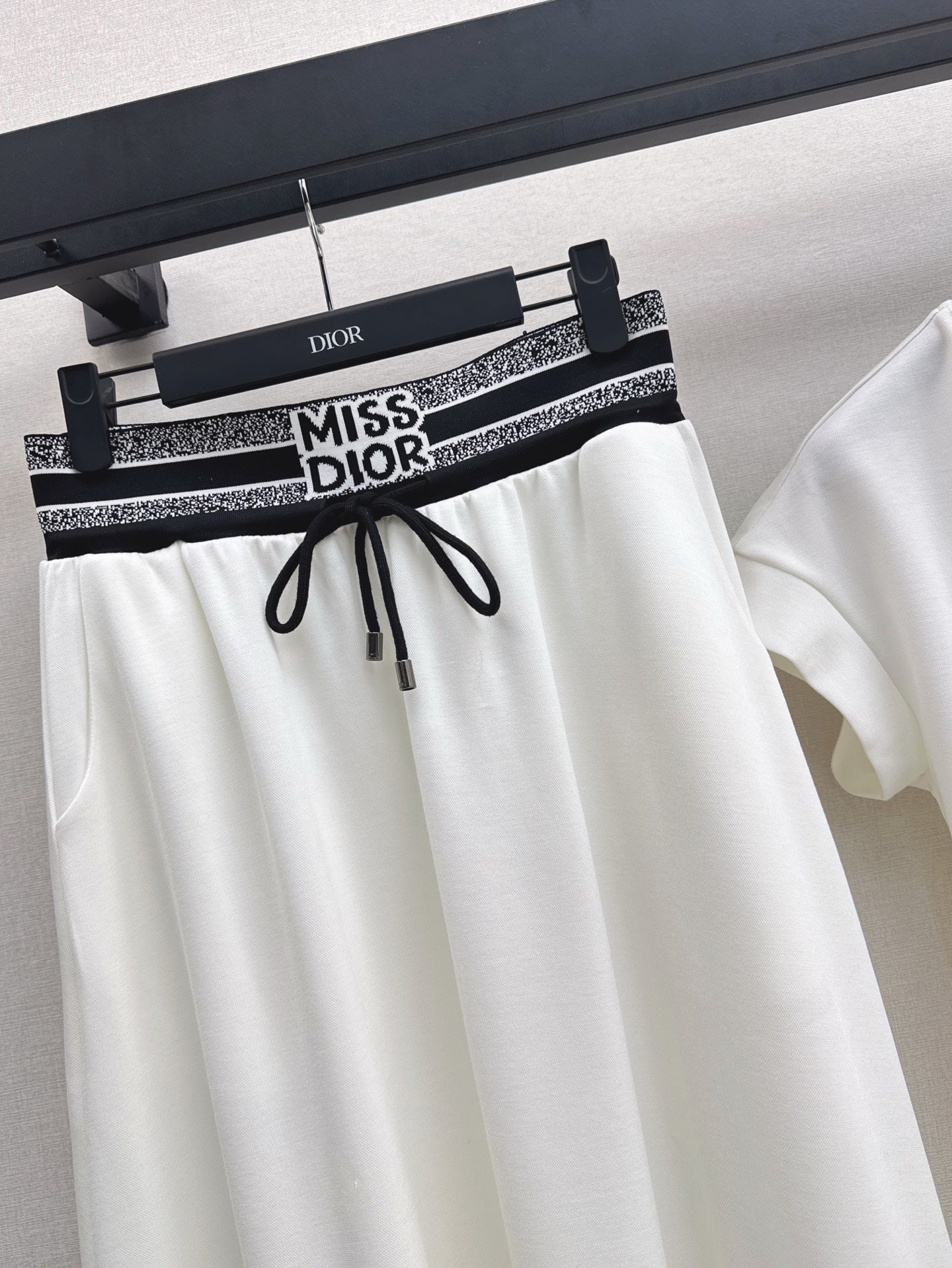 Dio 25ss miss skirt set