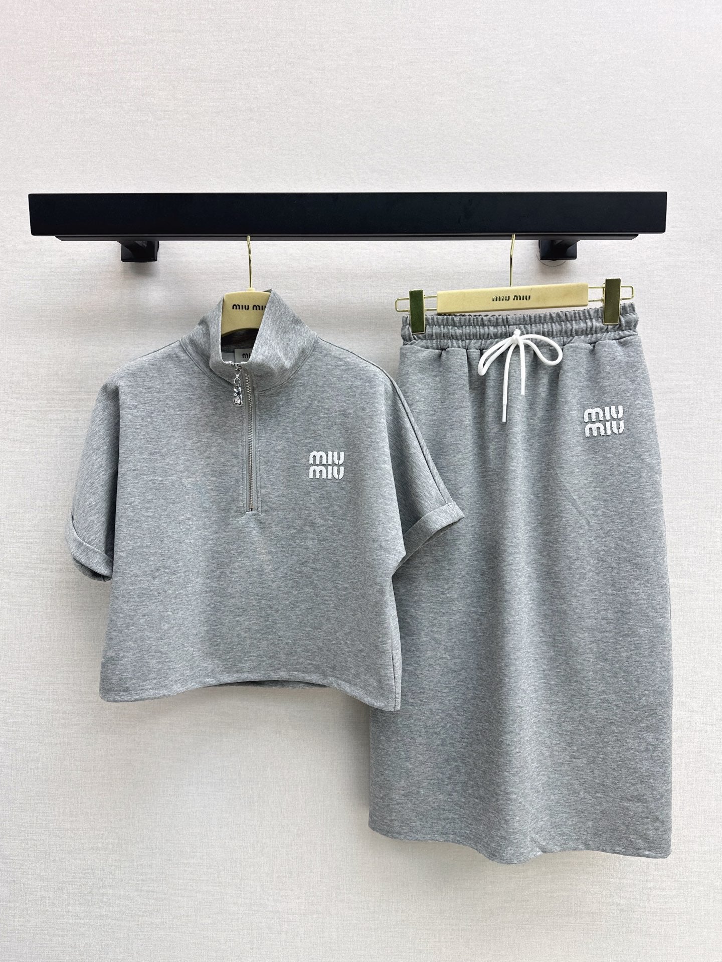Miu 25ss skirt set