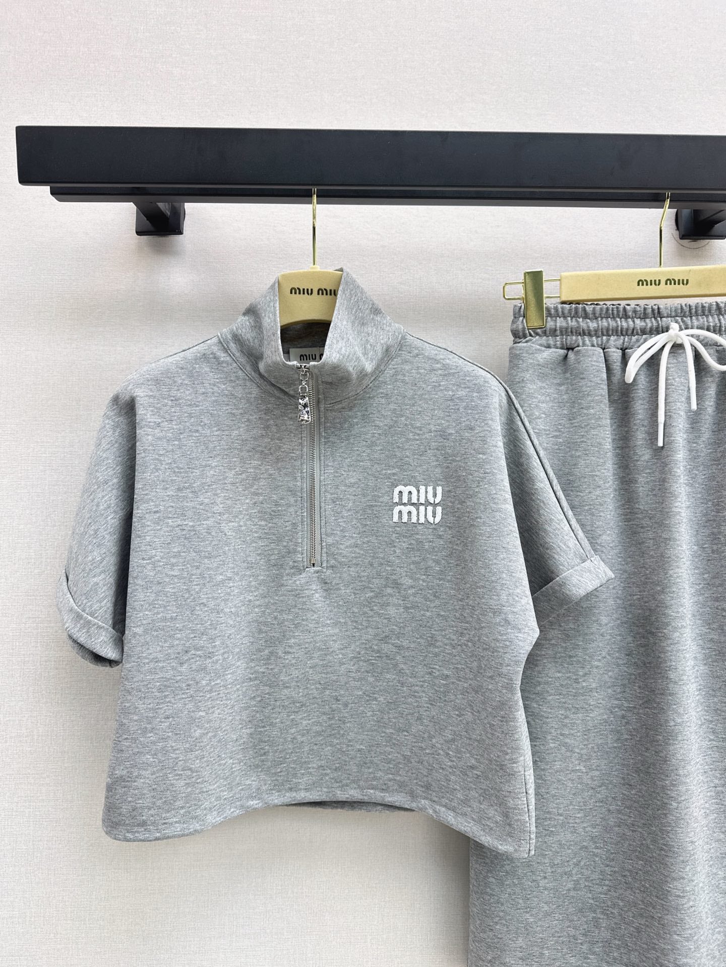 Miu 25ss skirt set