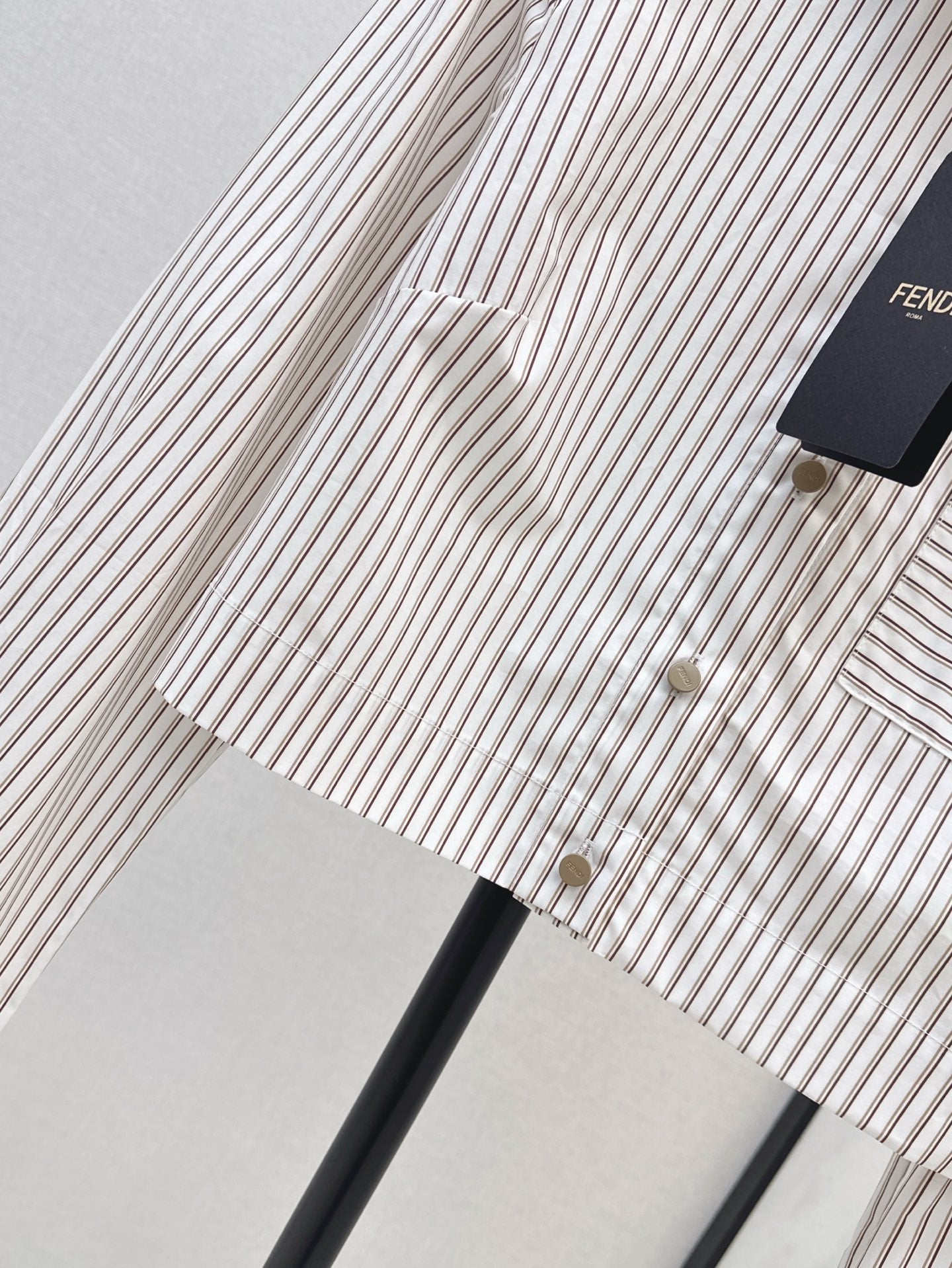 Fend 25ss crop shirt