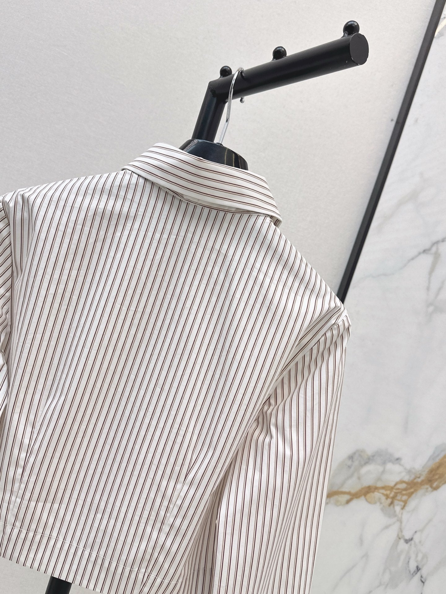 Fend 25ss crop shirt