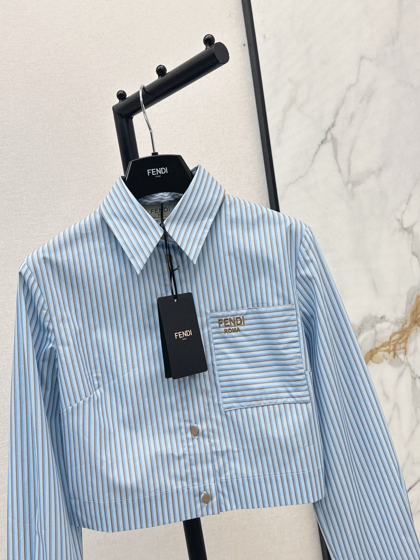 Fend 25ss crop shirt