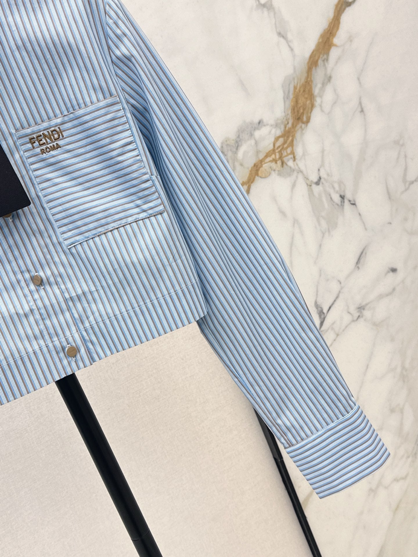 Fend 25ss crop shirt