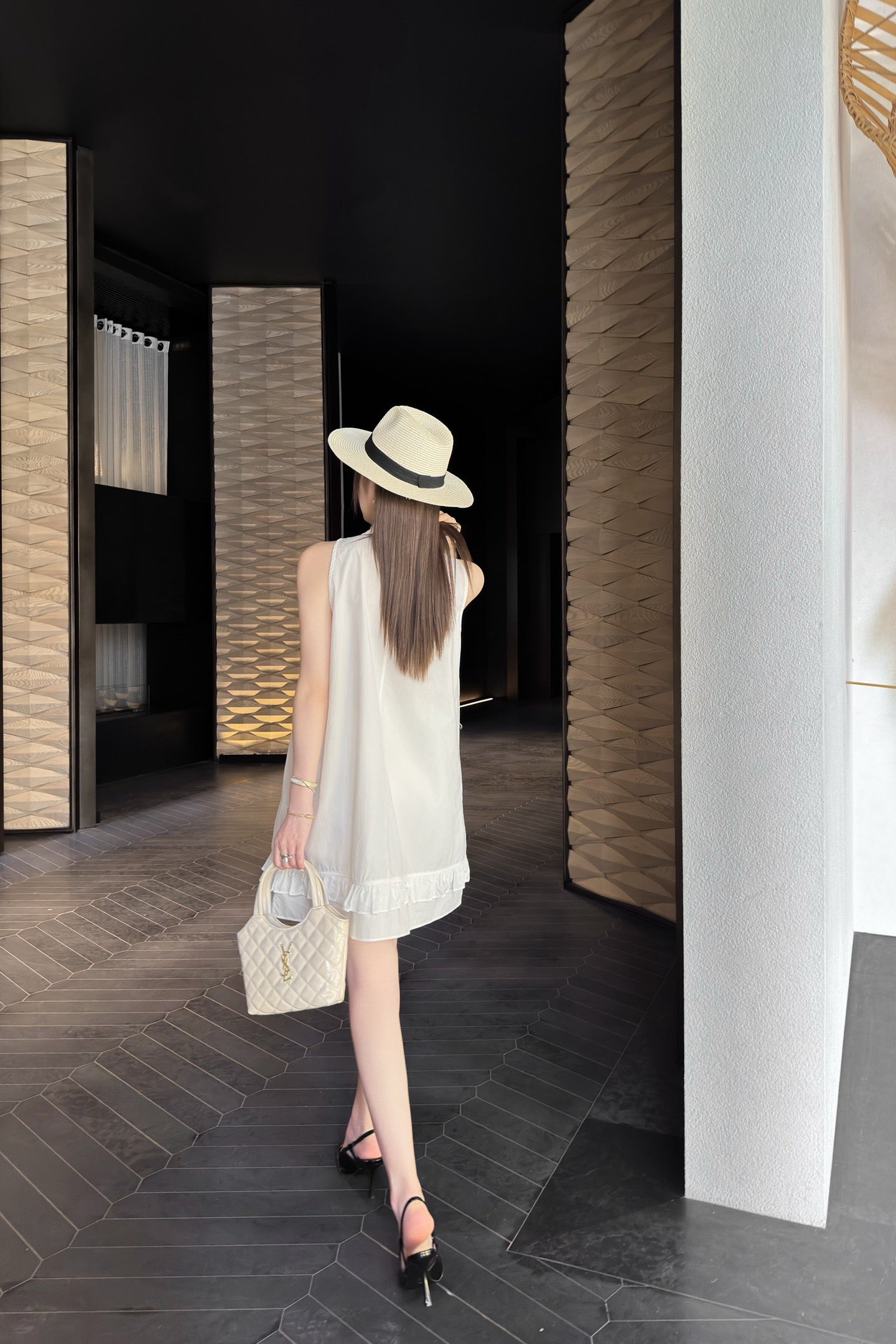 Saint lau 25ss sleeveless dress