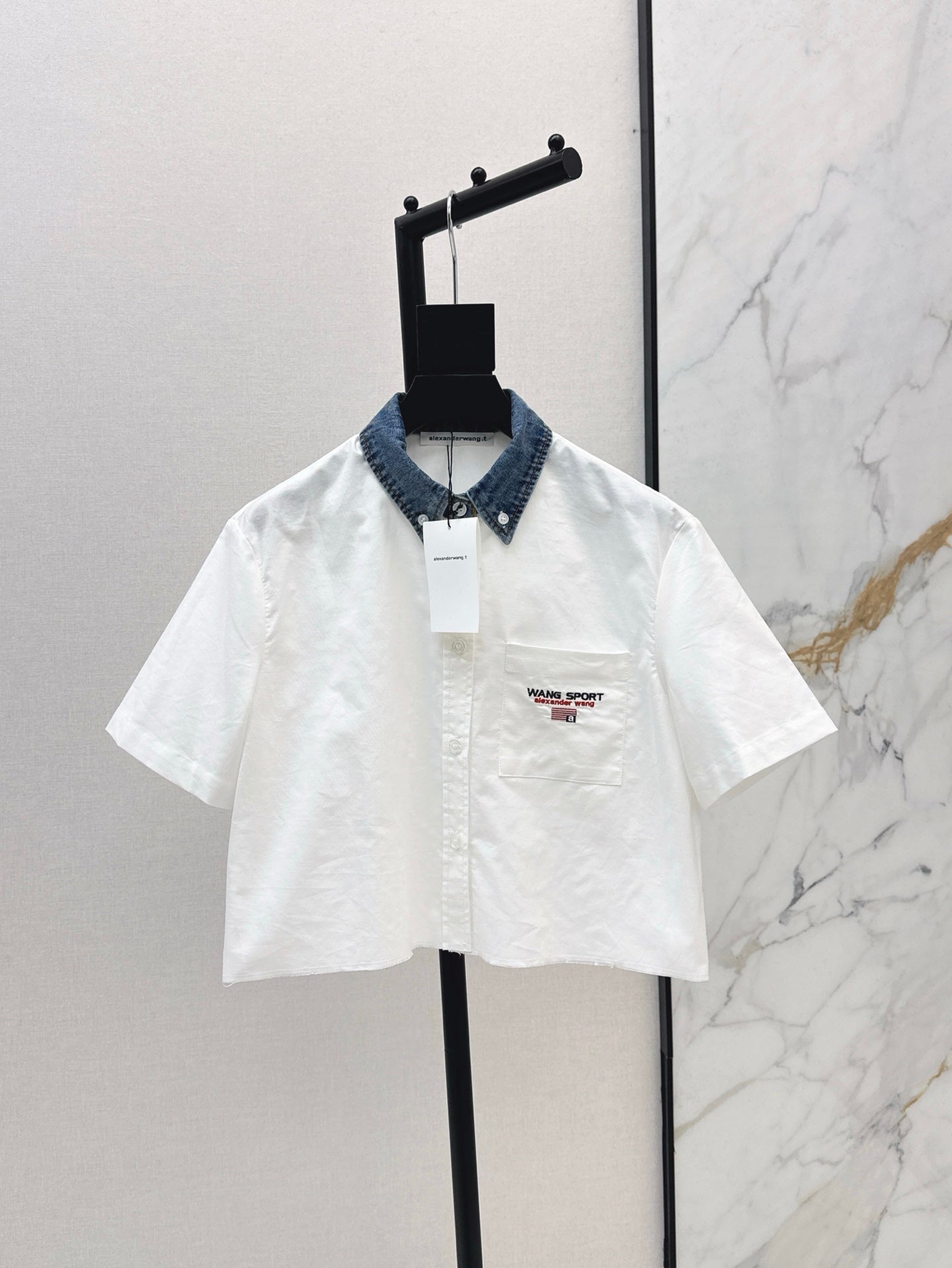 Alexand 25ss crop shirt