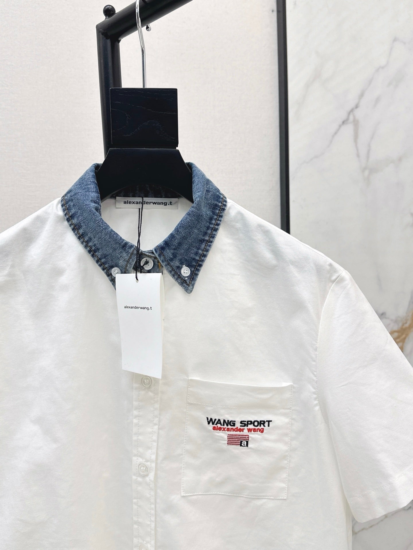 Alexand 25ss crop shirt