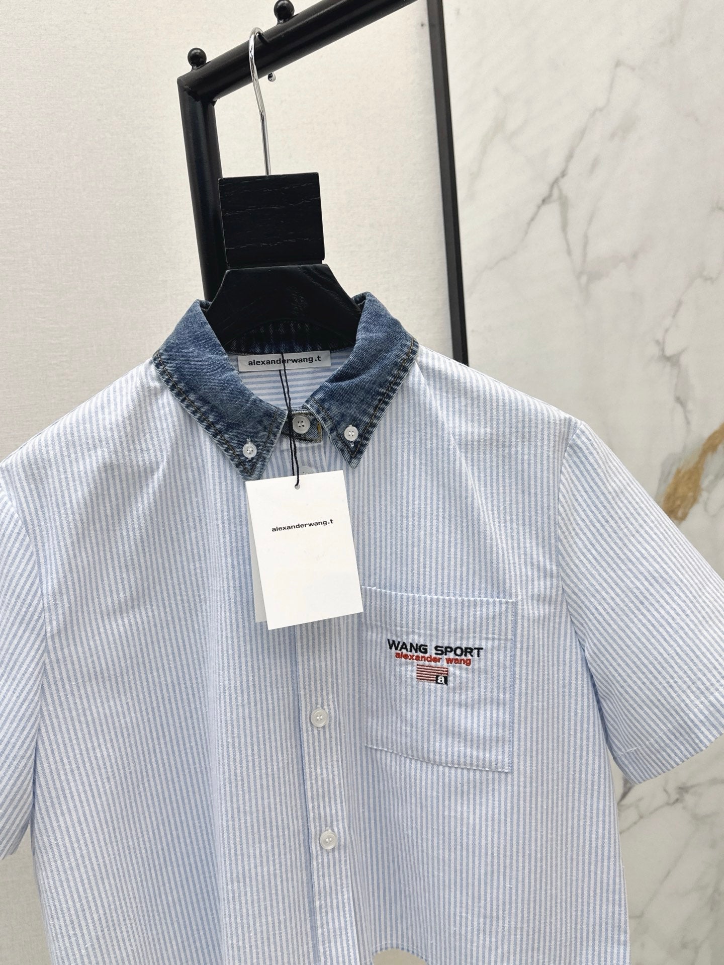 Alexand 25ss crop shirt