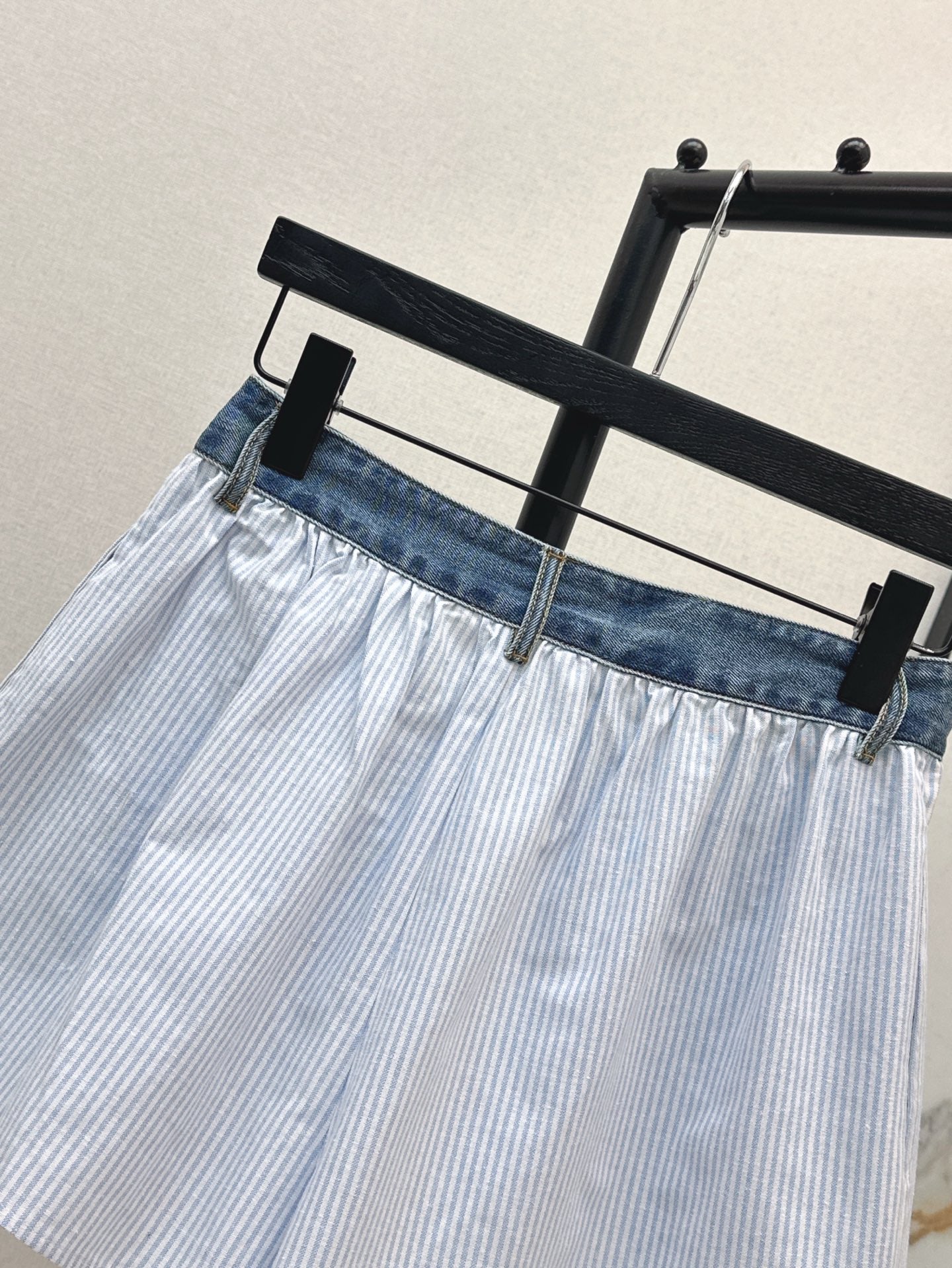 Alexand 25ss embroidered skirt