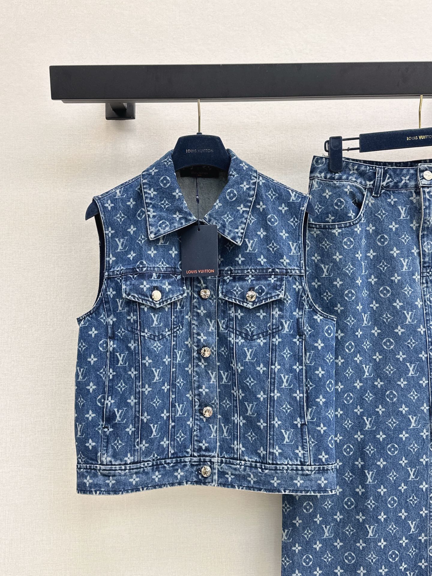 L 25ss monogram denim suit
