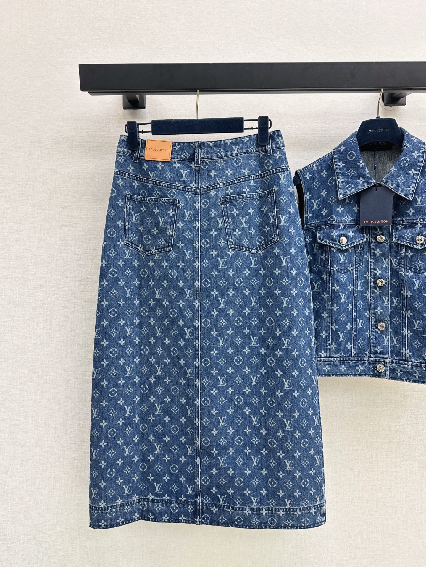 L 25ss monogram denim suit