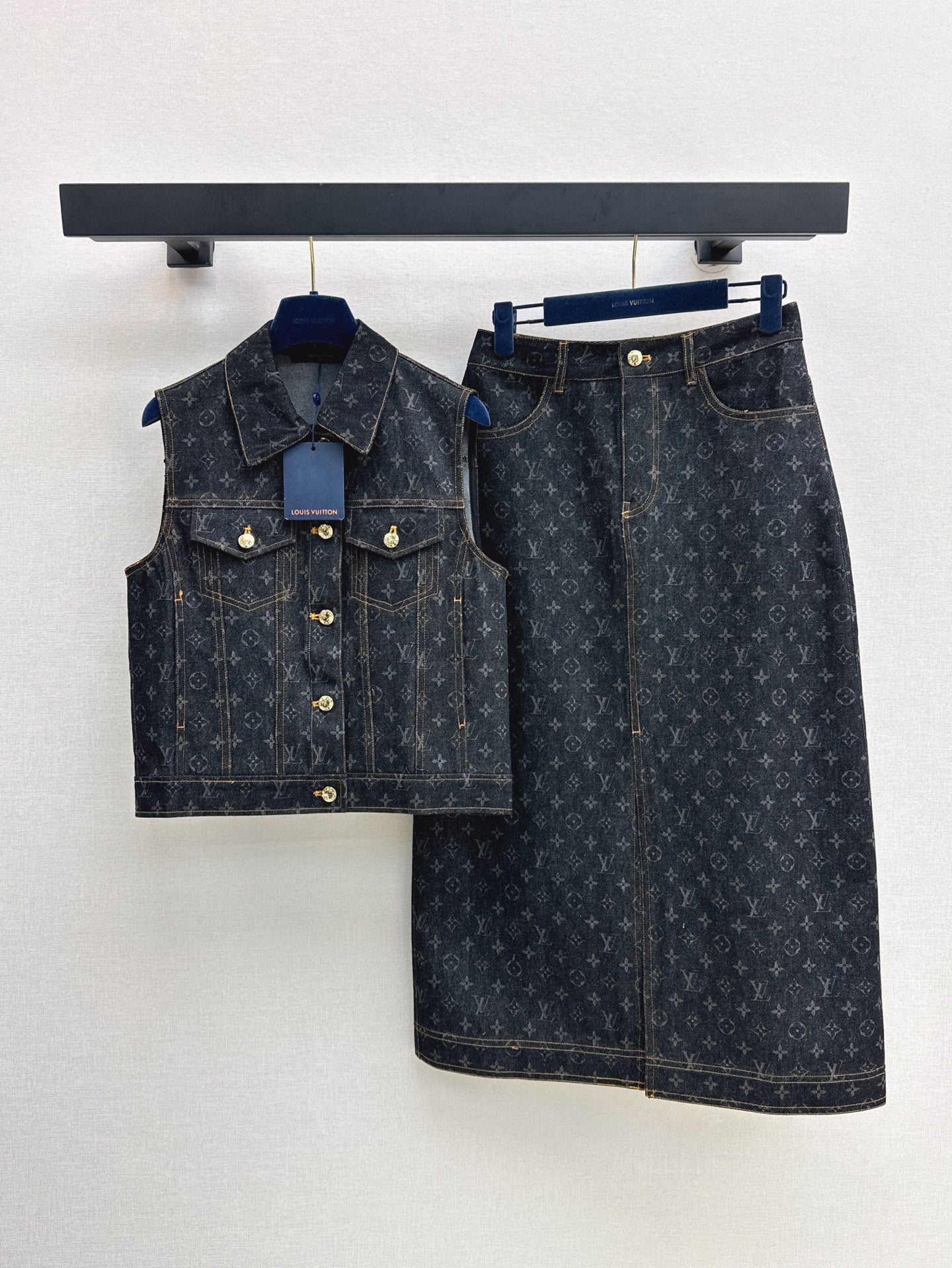 L 25ss monogram denim suit