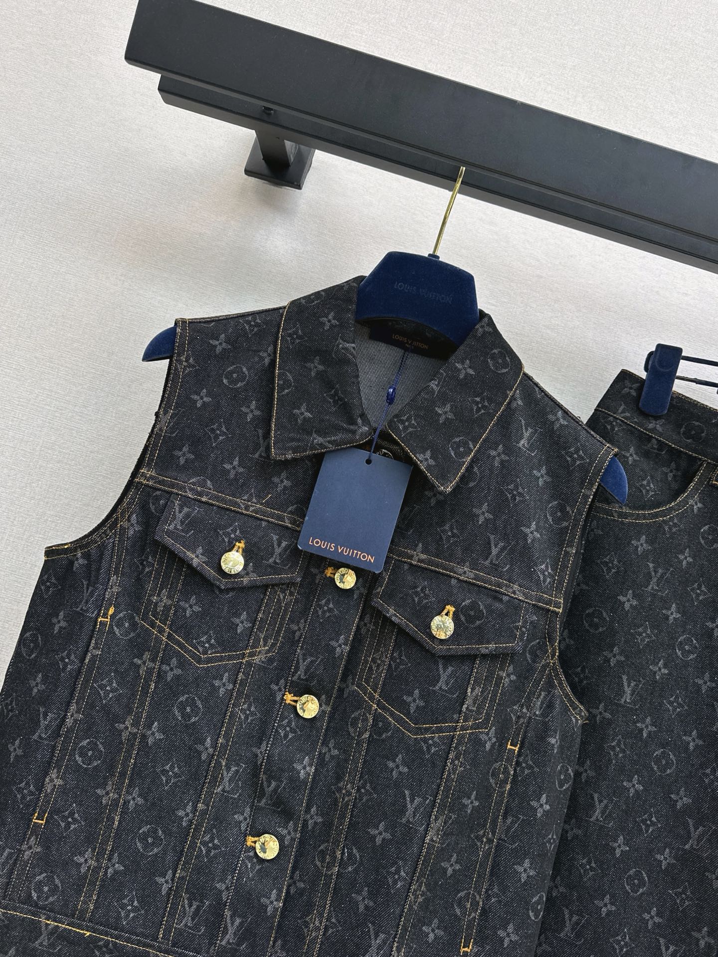 L 25ss monogram denim suit