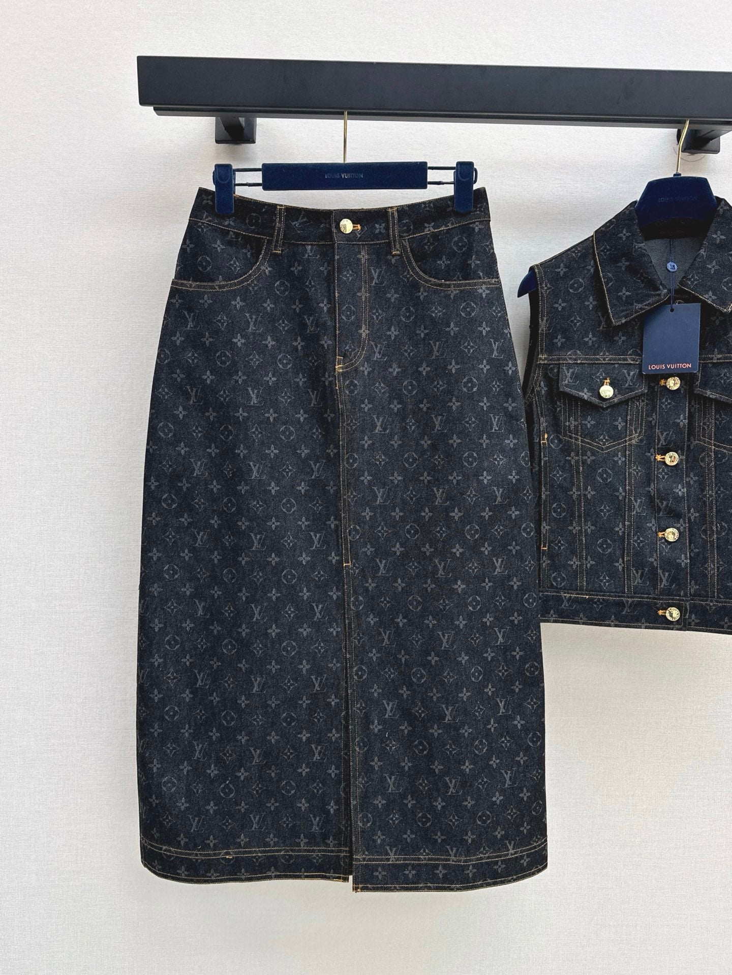 L 25ss monogram denim suit