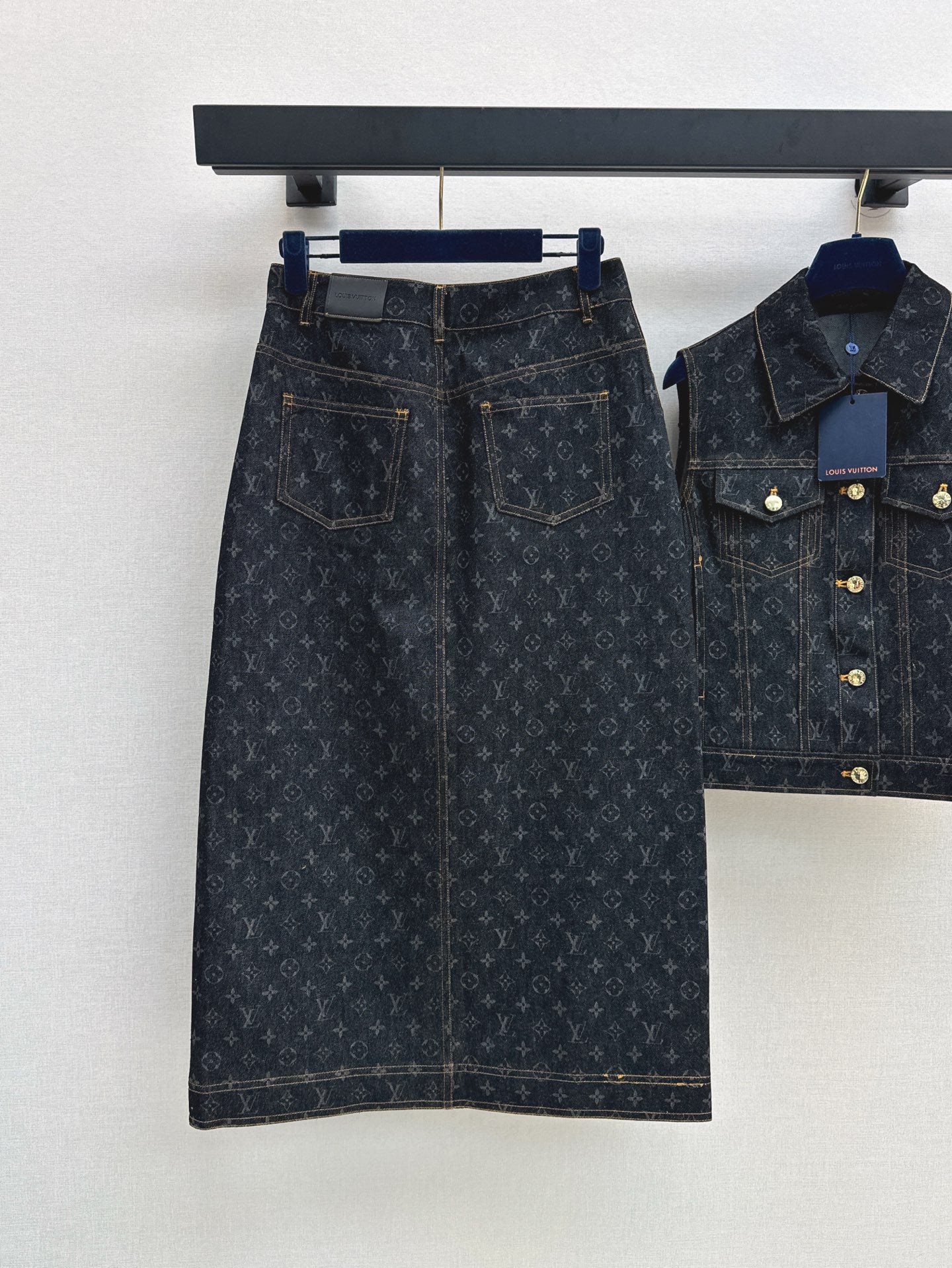 L 25ss monogram denim suit