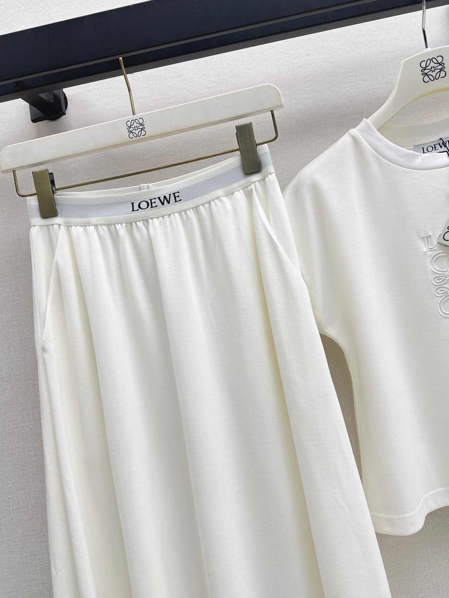 Lo 25ss tee skirt set