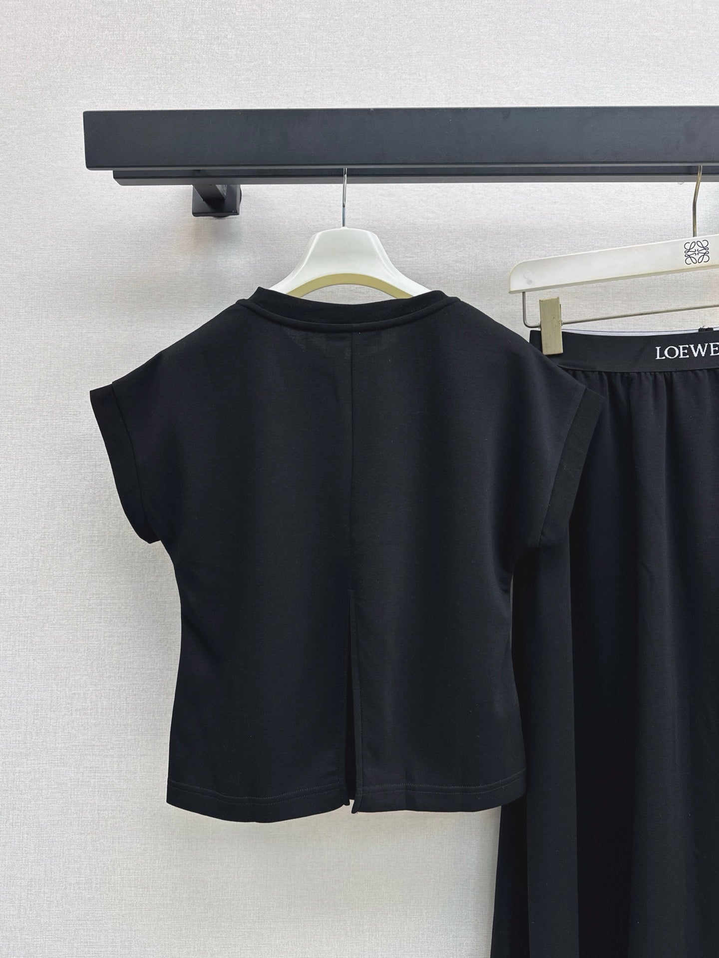 Lo 25ss tee skirt set