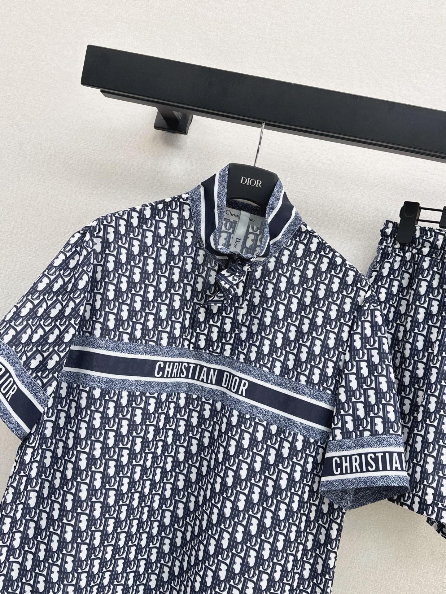 D 25ss monogram set