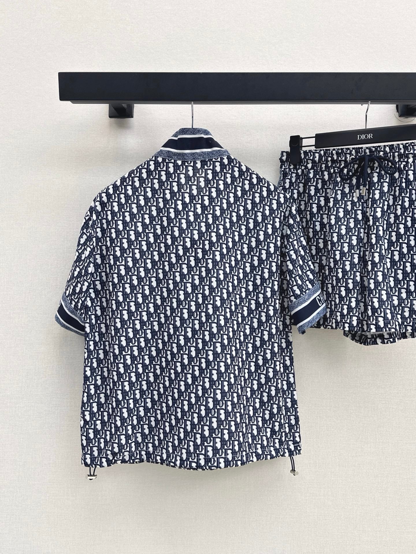 D 25ss monogram set