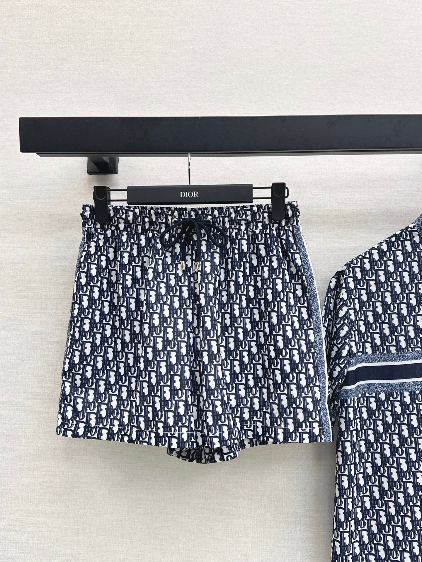 D 25ss monogram set