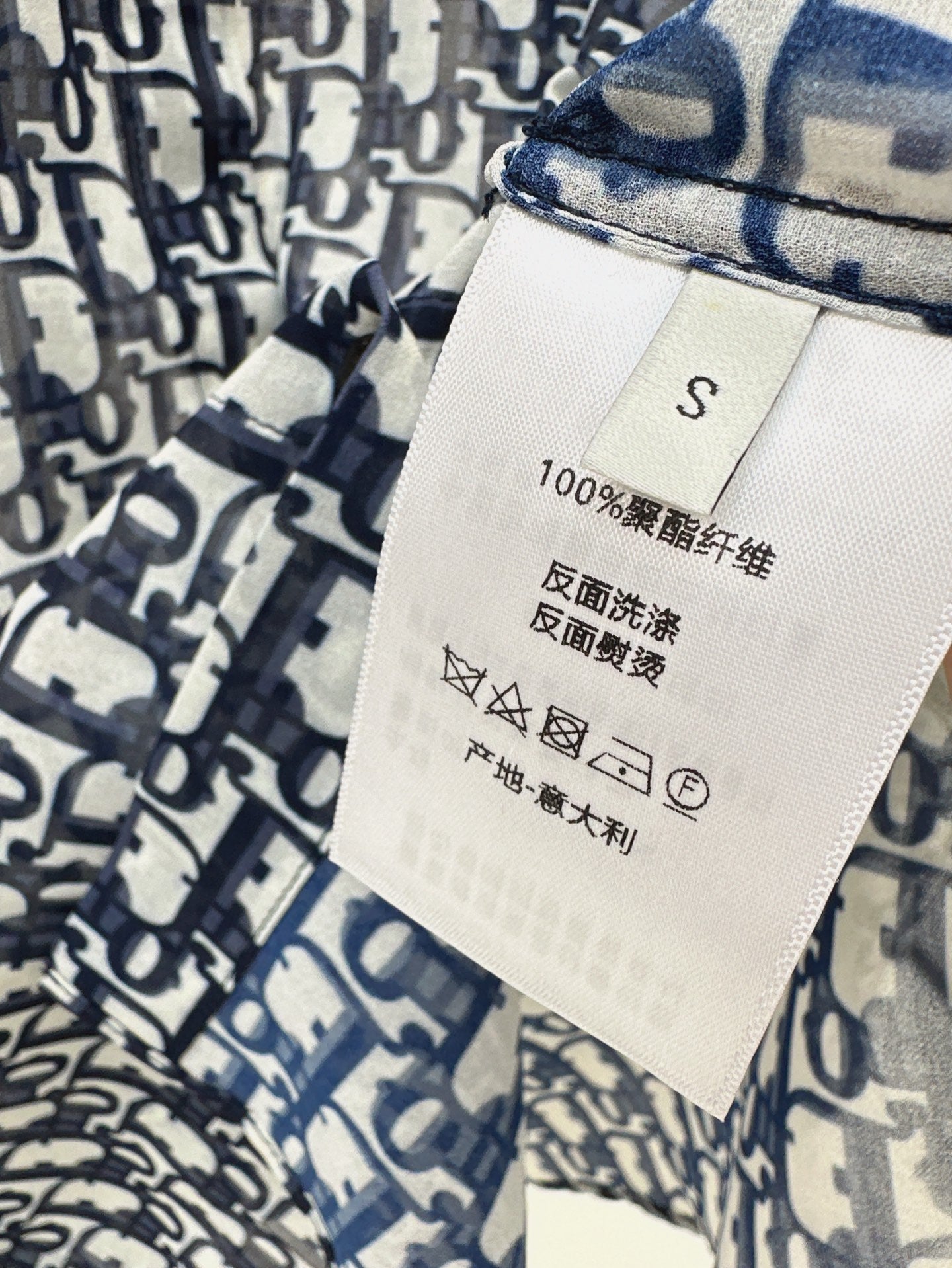 D 25ss print buttons shirt