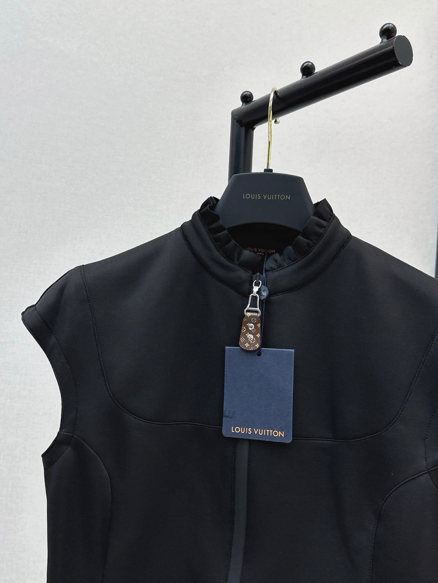 L 25ss sleeveless dress