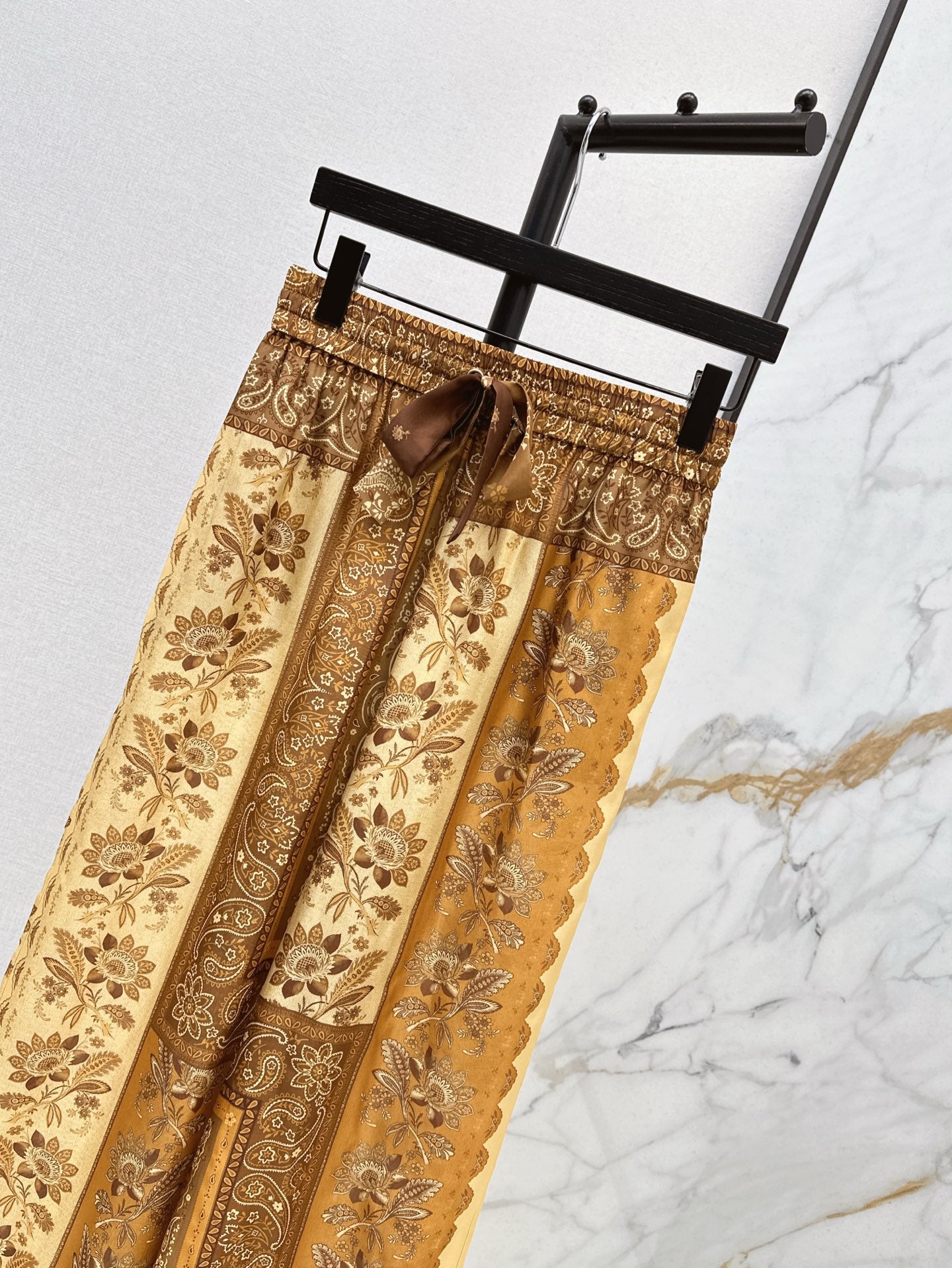 zim 25ss print silk pants