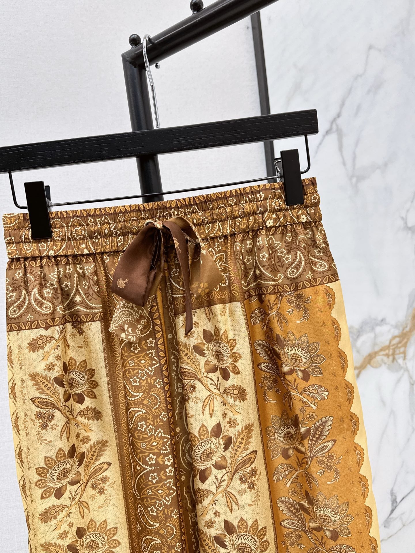 zim 25ss print silk pants