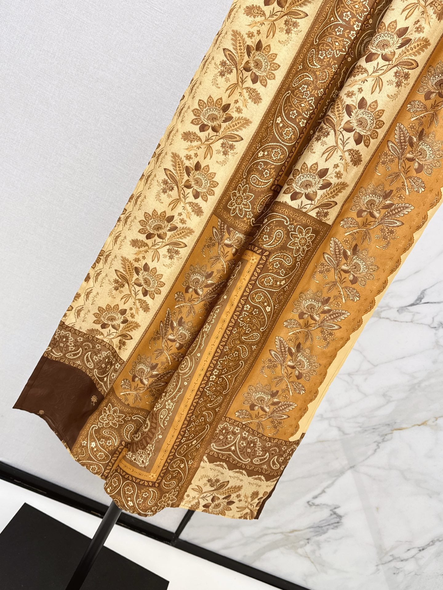 zim 25ss print silk pants