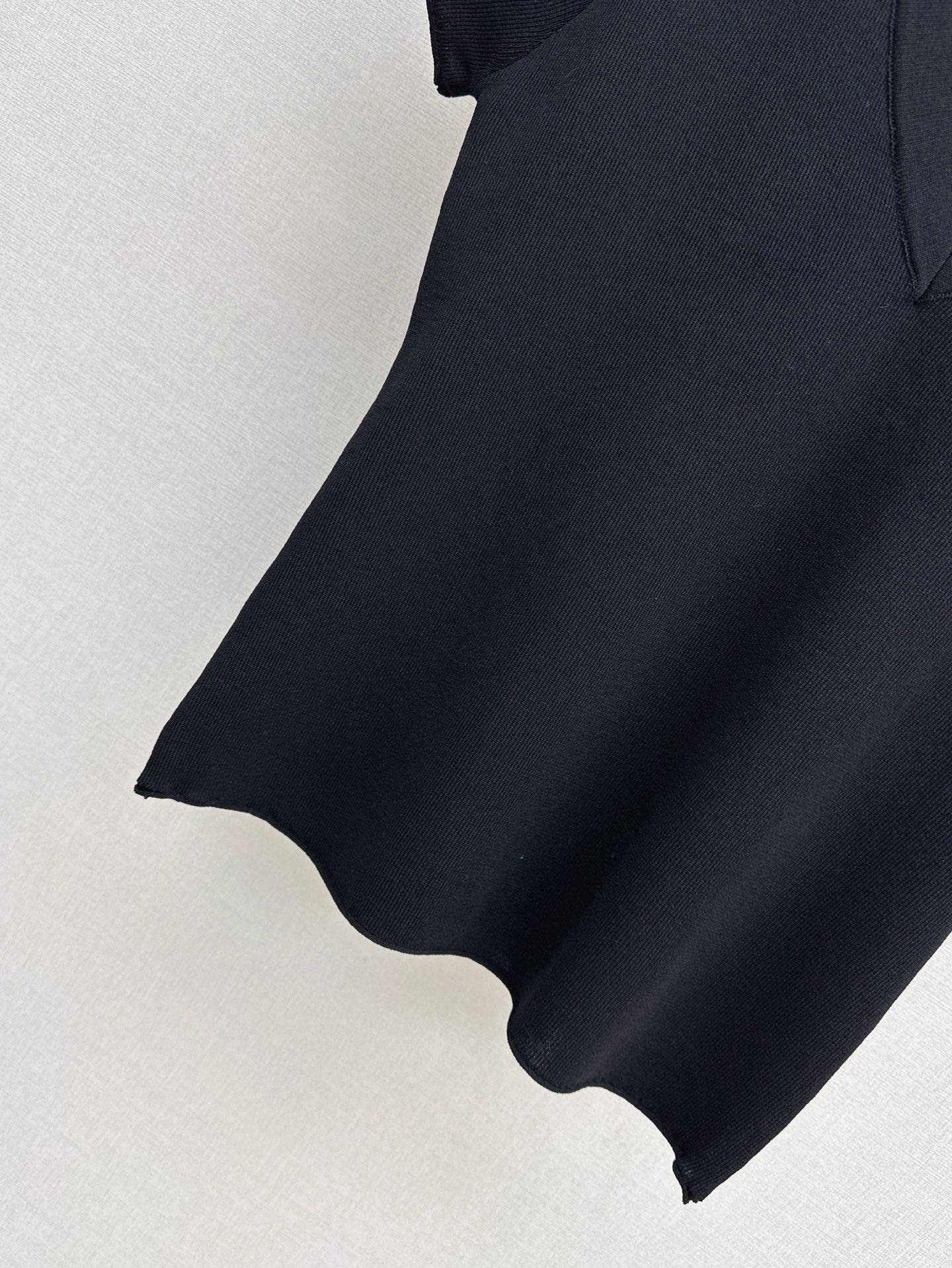 ral 25ss V-neck knit shirt