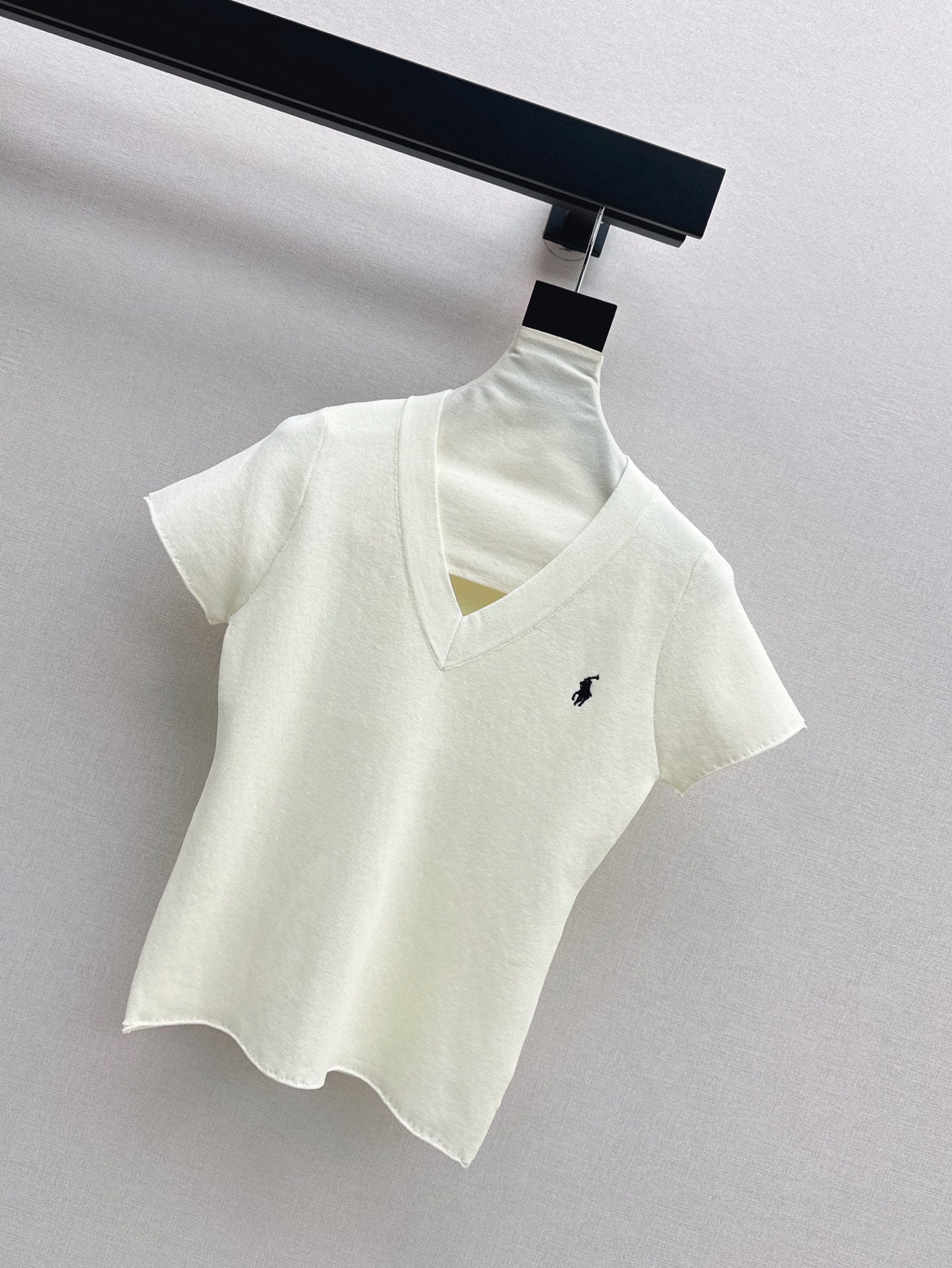 ral 25ss V-neck knit shirt