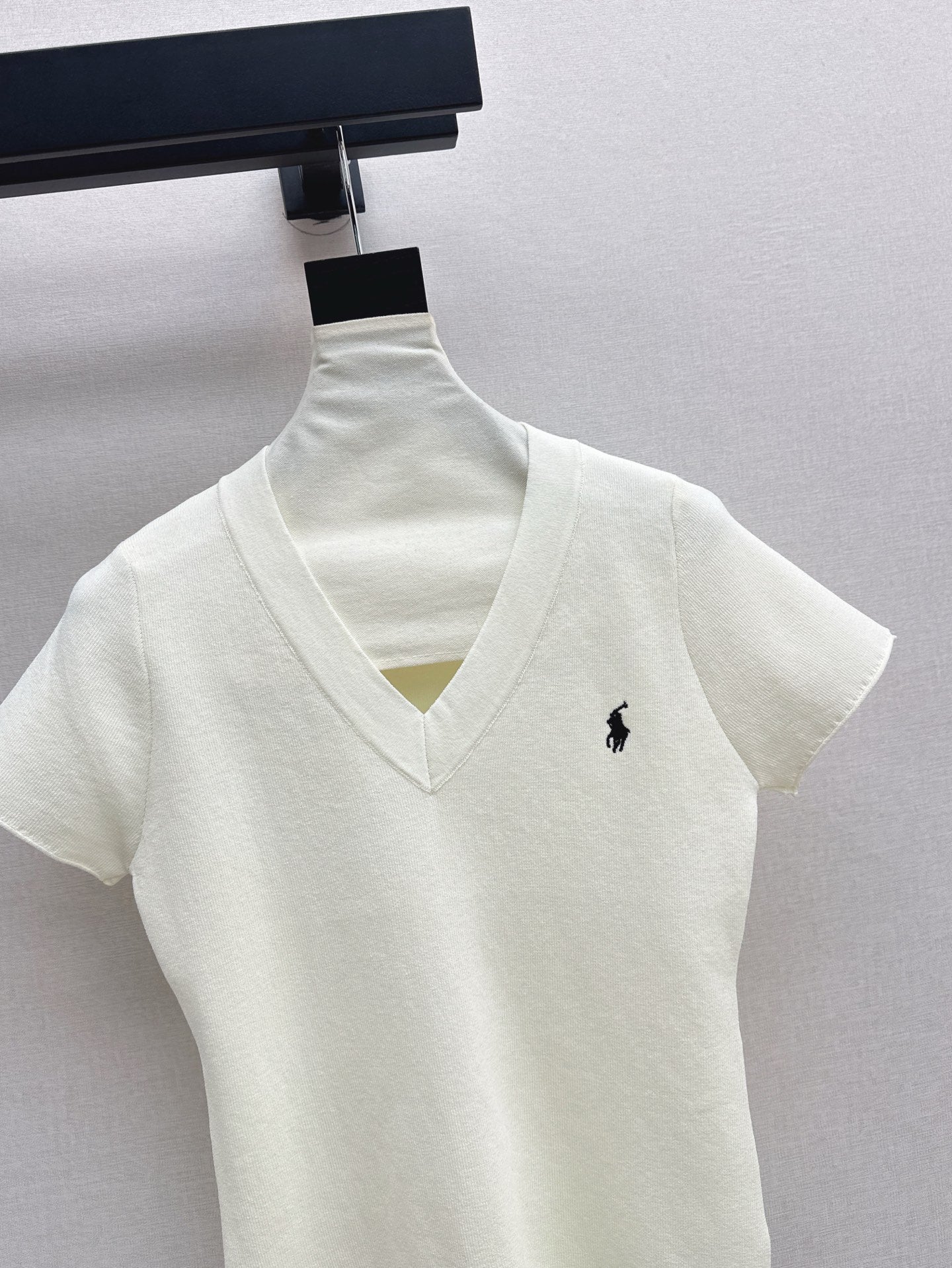 ral 25ss V-neck knit shirt