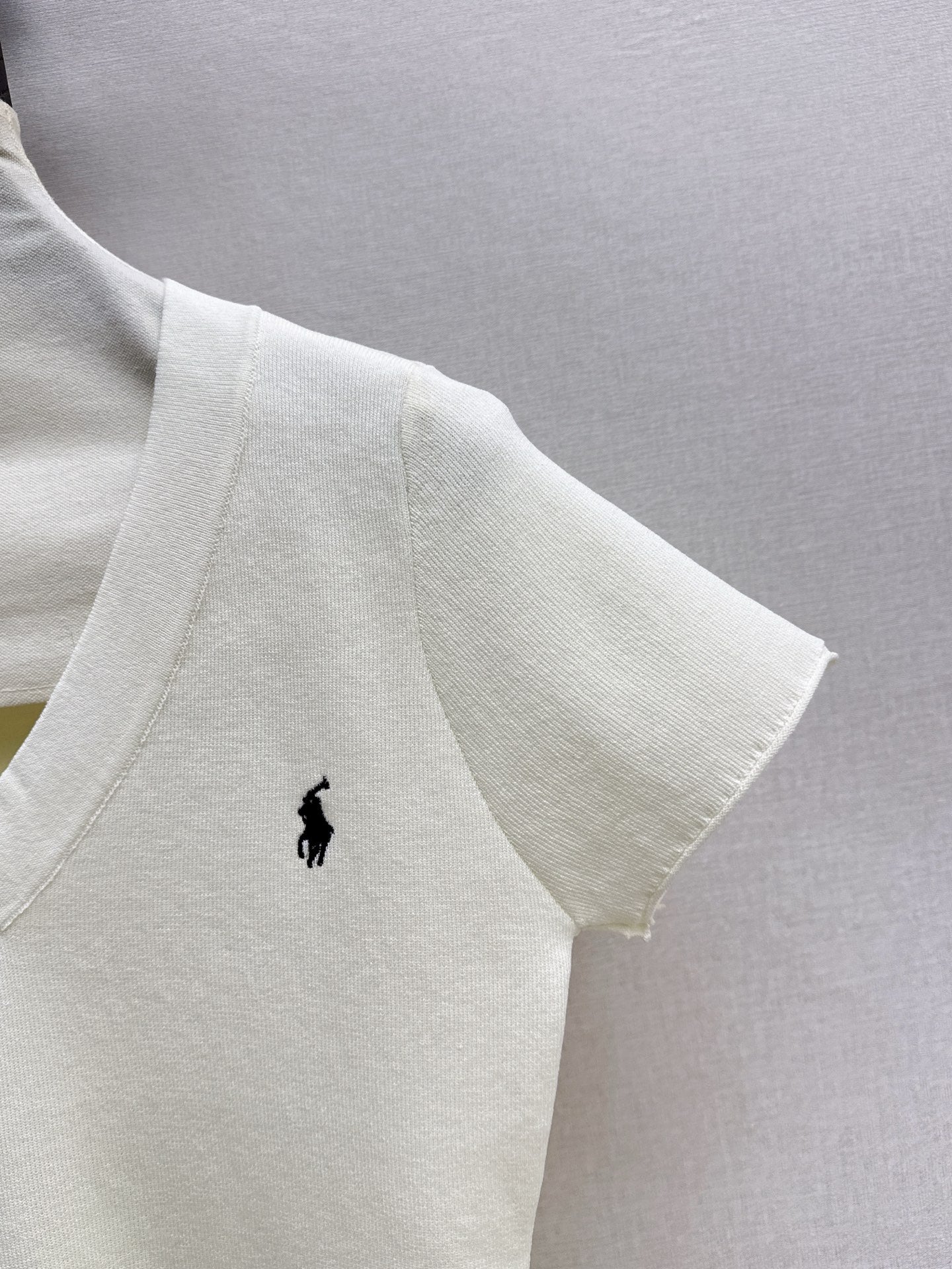 ral 25ss V-neck knit shirt
