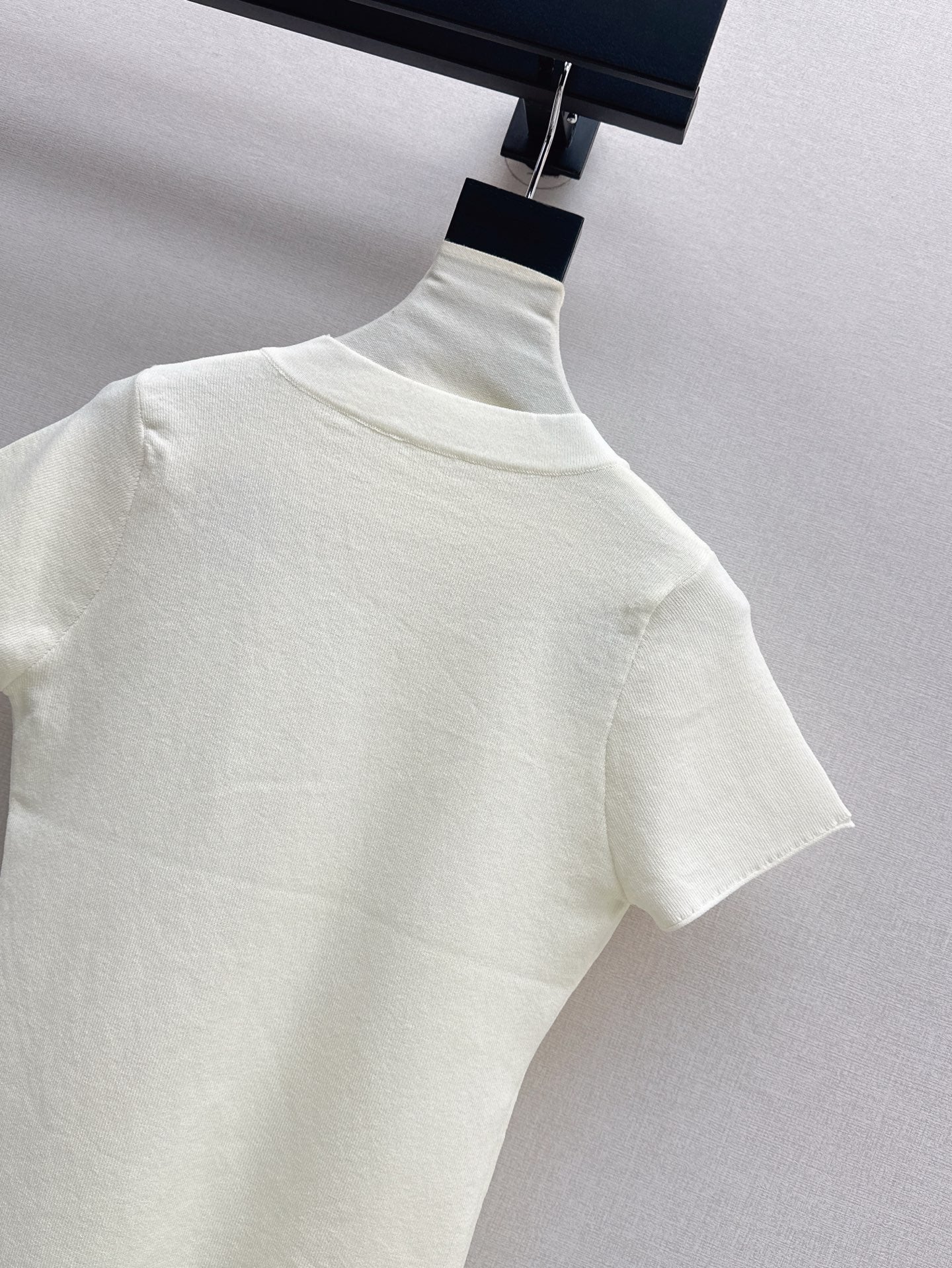 ral 25ss V-neck knit shirt